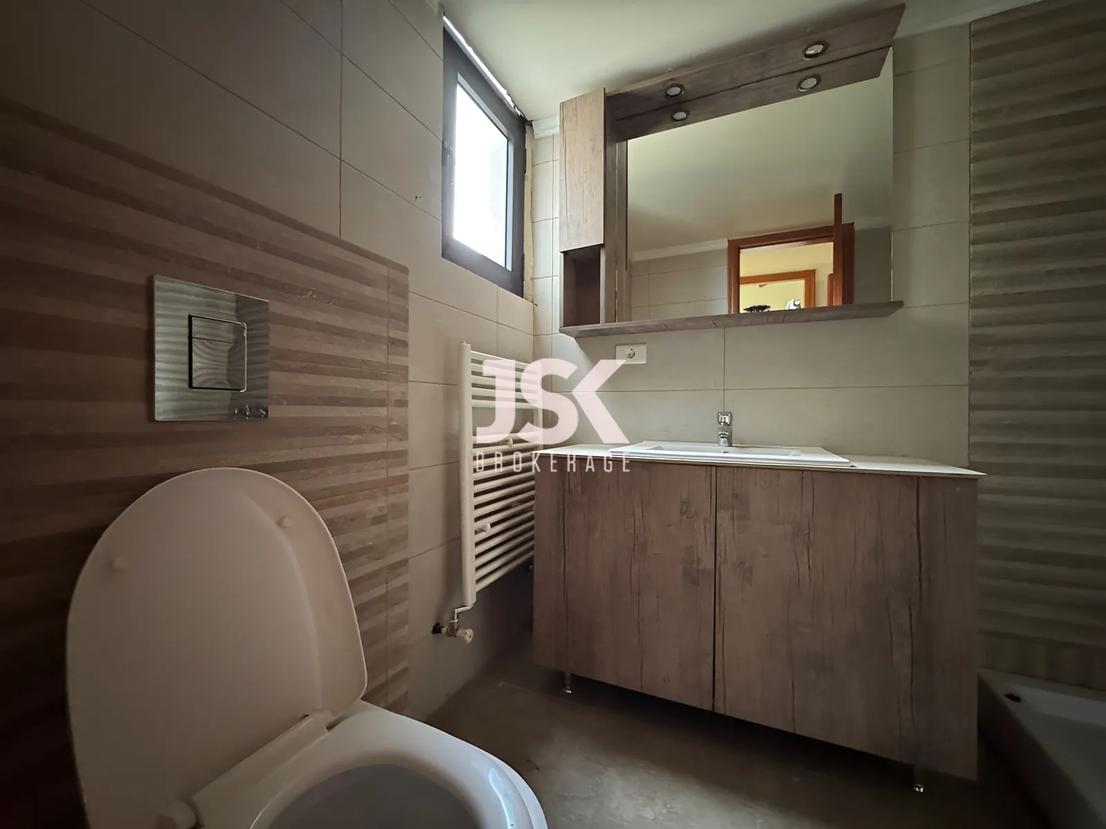 Apartment for Sale in Ain Saadeh