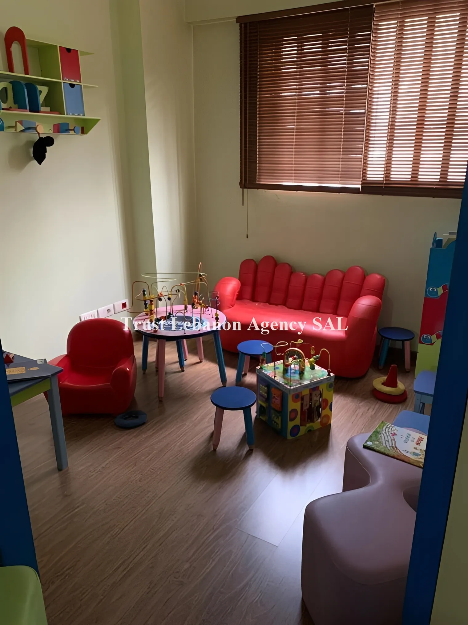 Office for rent in Metn, Elyssar
