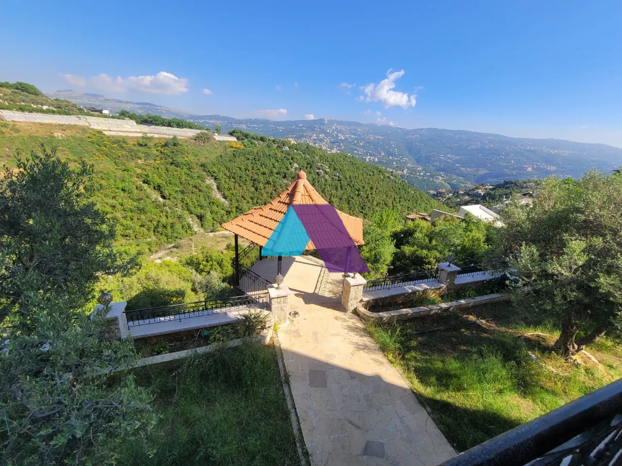 Villa for Sale in Ajaltoun - 9 bed, 2 bath