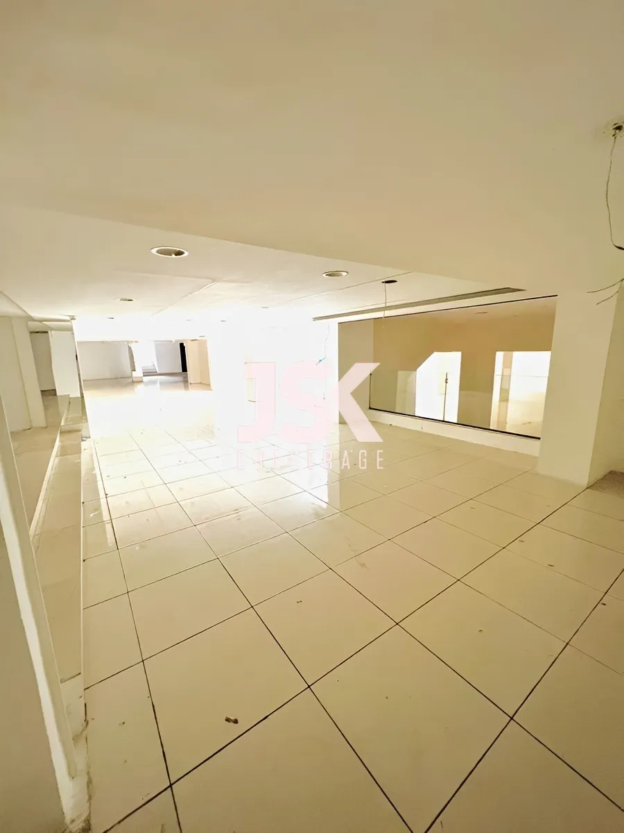 Showroom property for Rent in Jounieh, Lebanon
