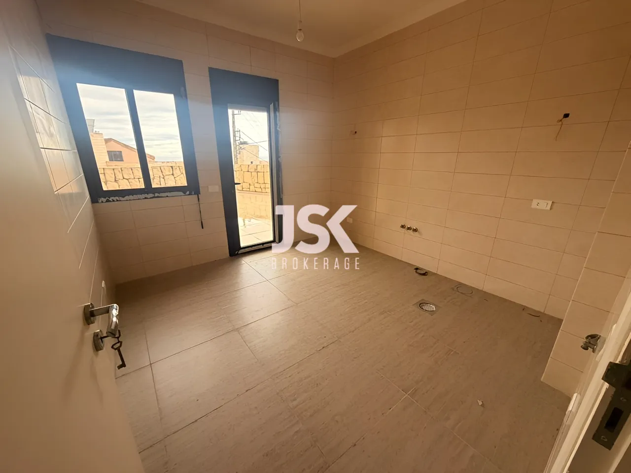 Apartment for Sale in Halat