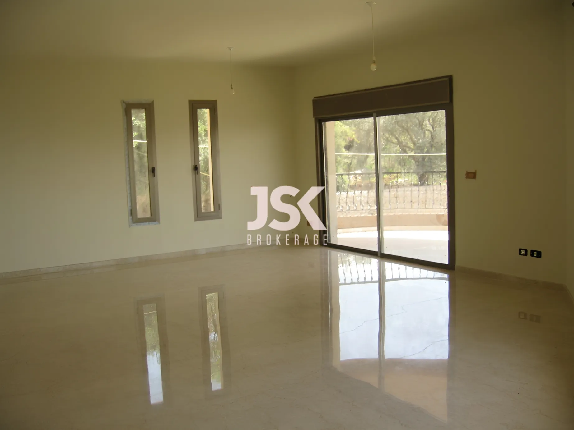 Apartment for Sale in Ballouneh