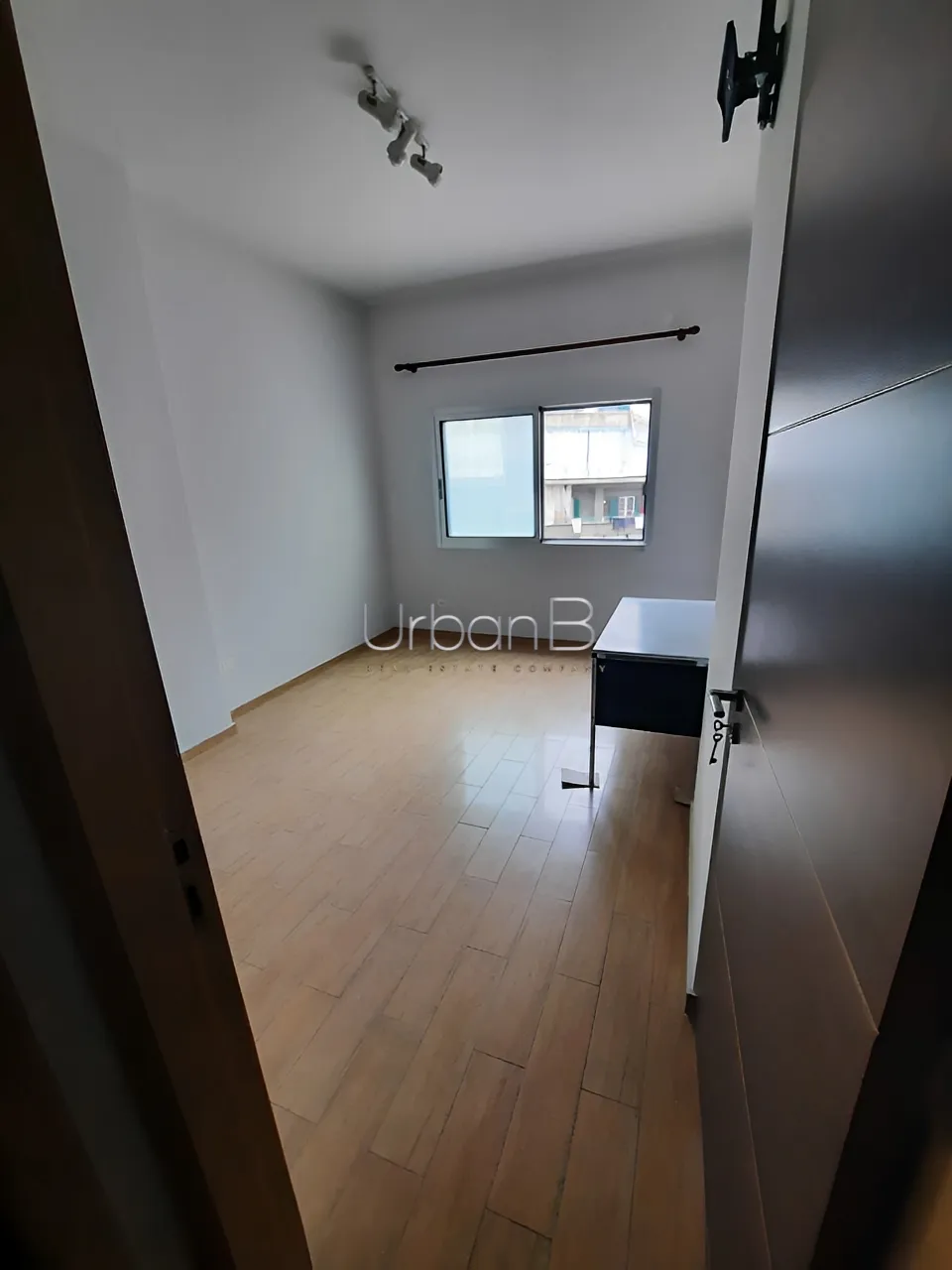 Office for rent in Dora, lebanon