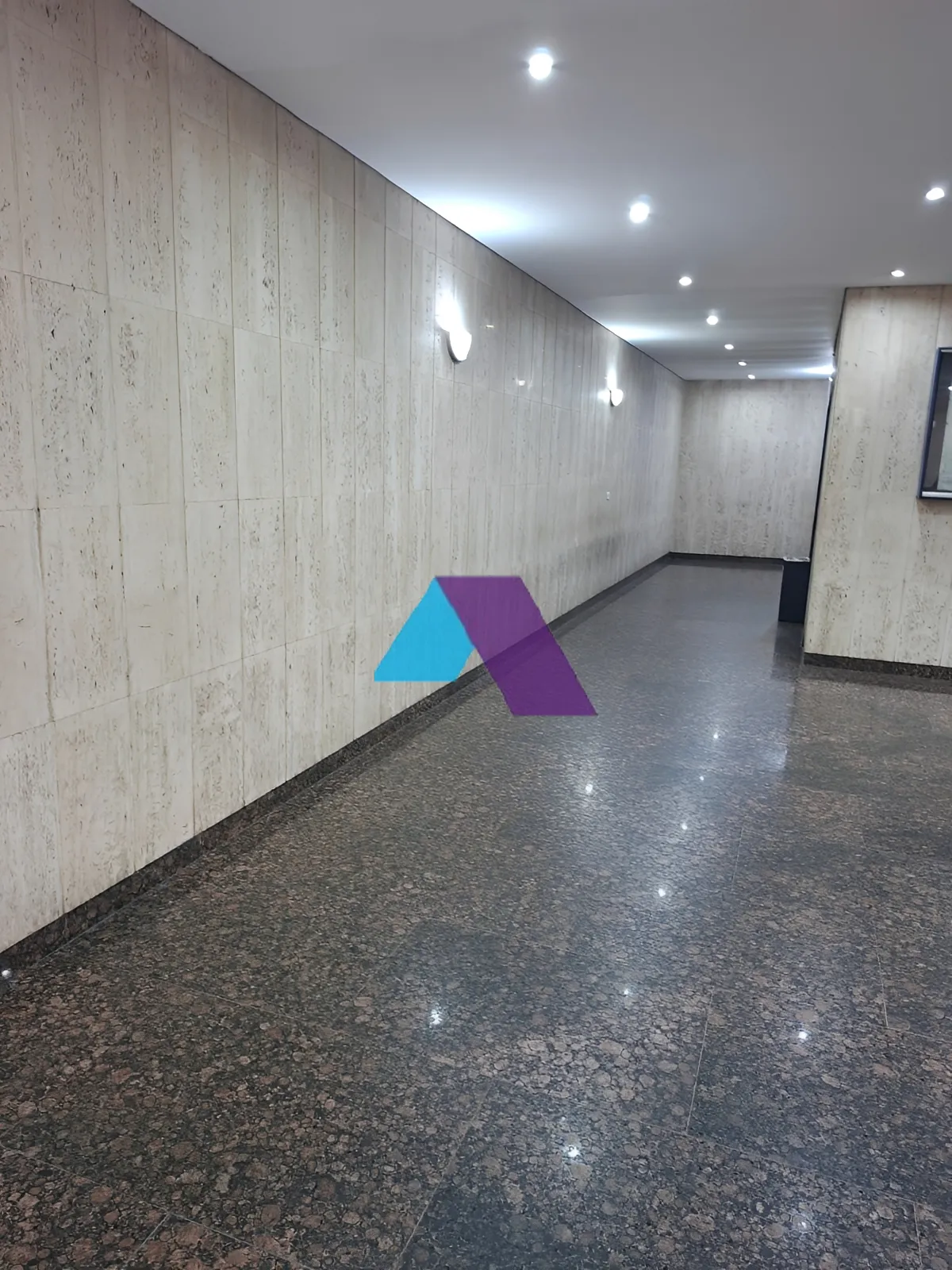 Office for Sale in Zalqa