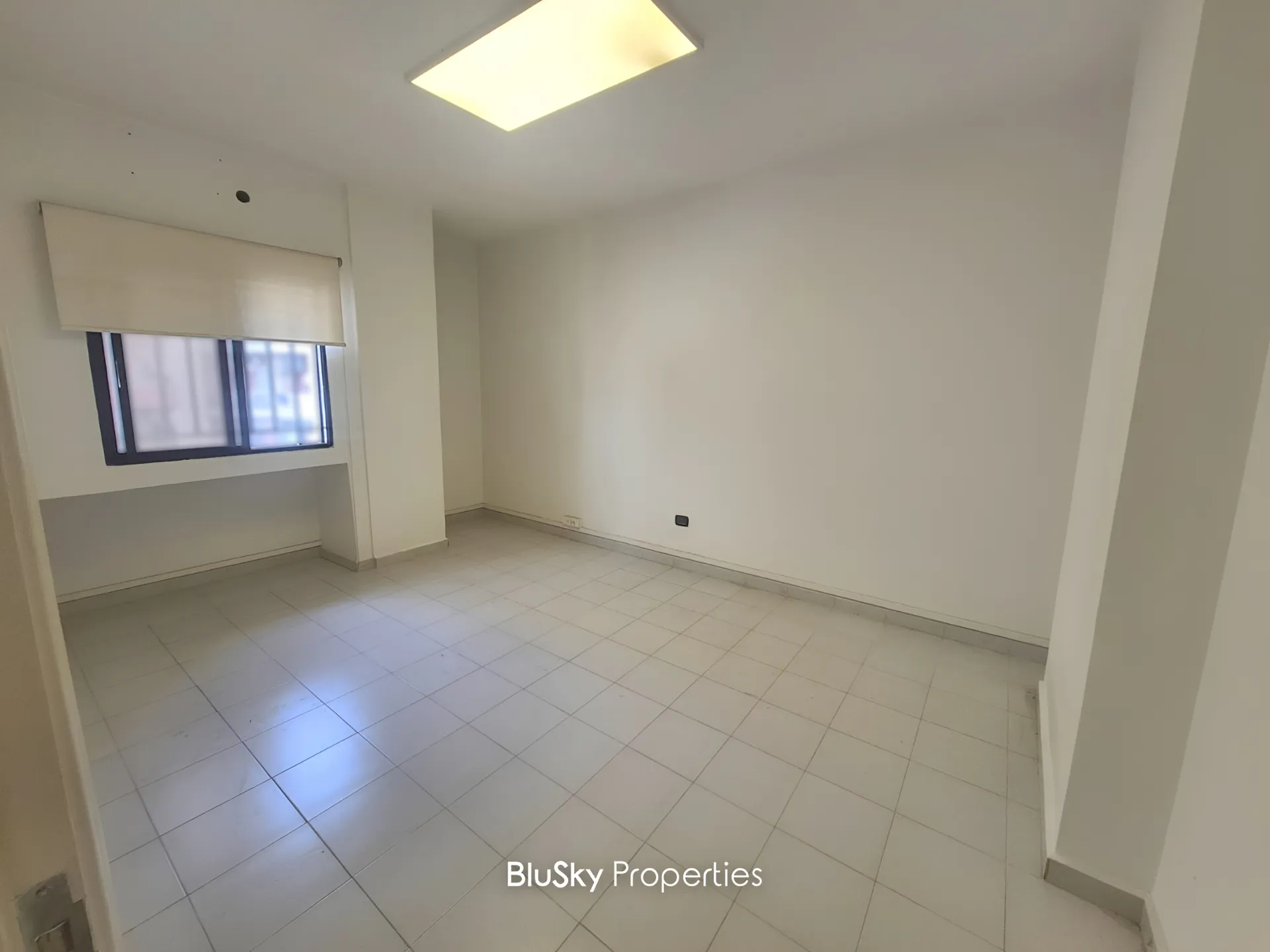 Office for rent in Baouchriyeh