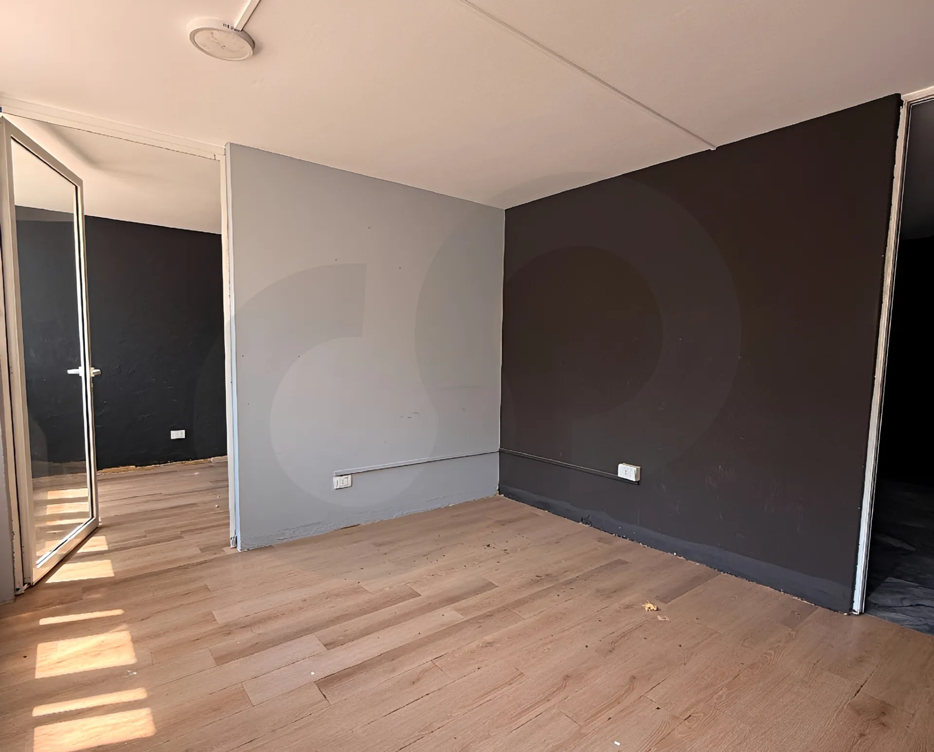 Building for Rent in Jal El Dib