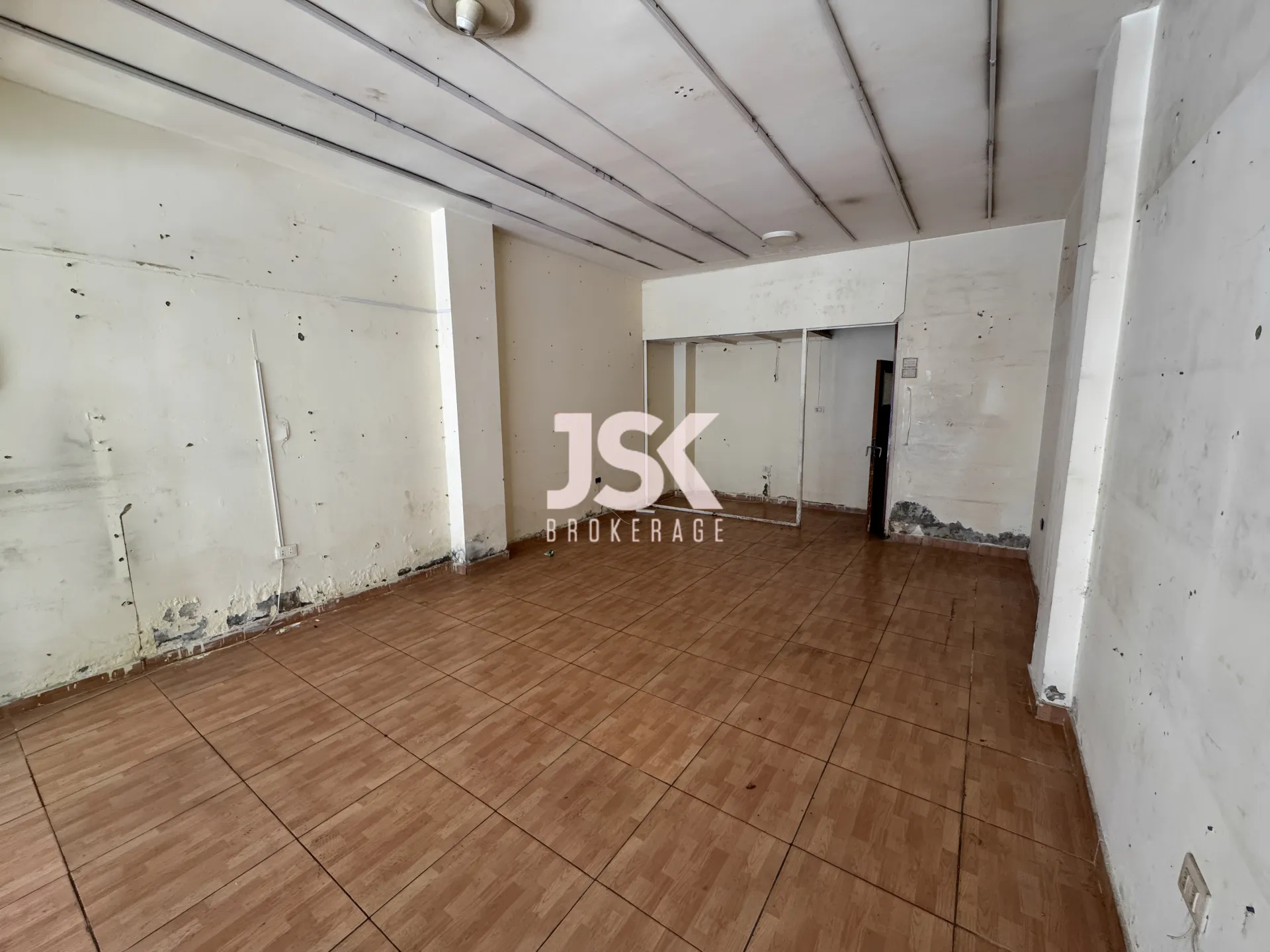 Shop for Sale in Sanayeh