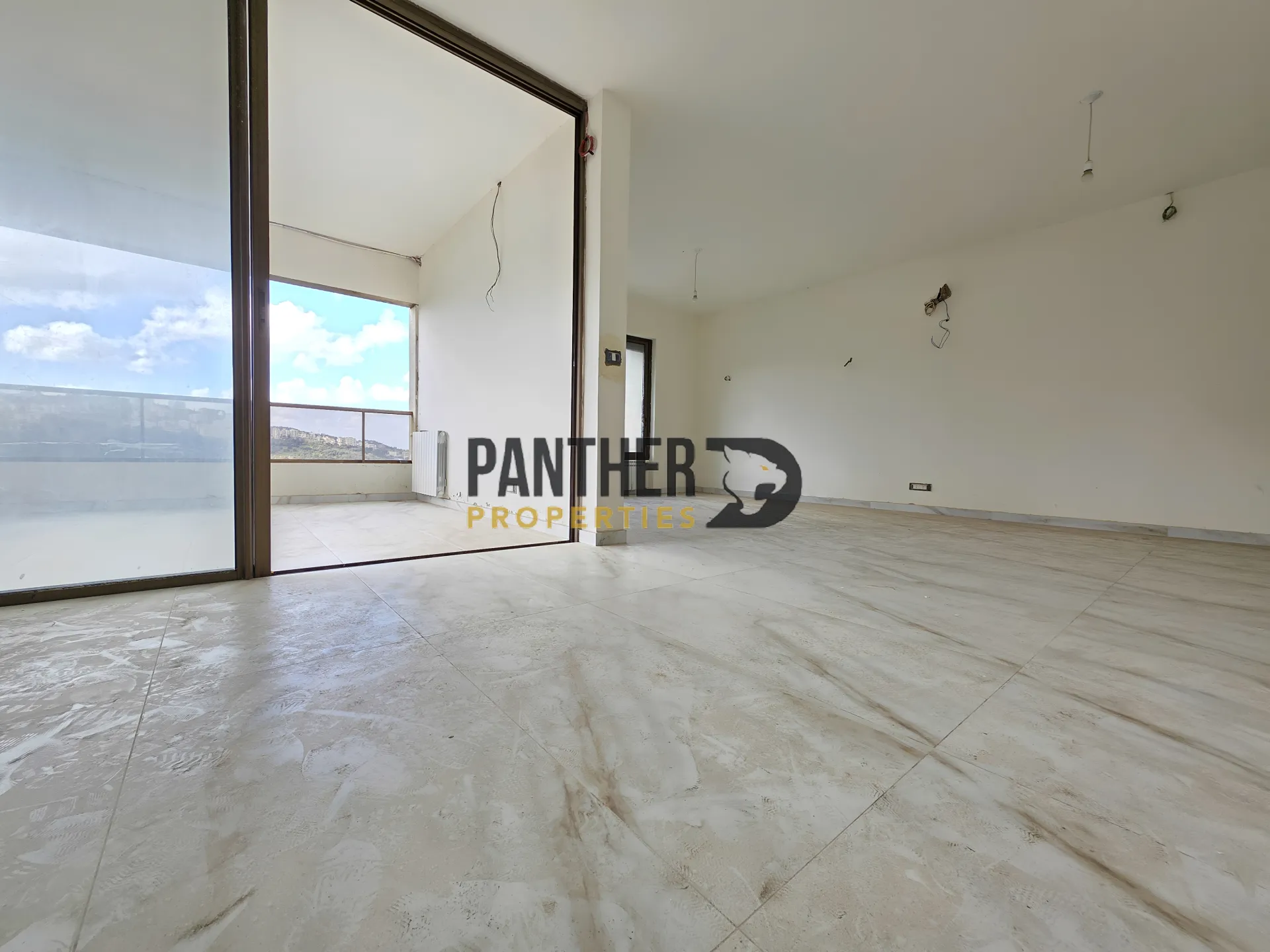 Residential in Montiverdi, lebanon - 3 bed, 4.0 bath