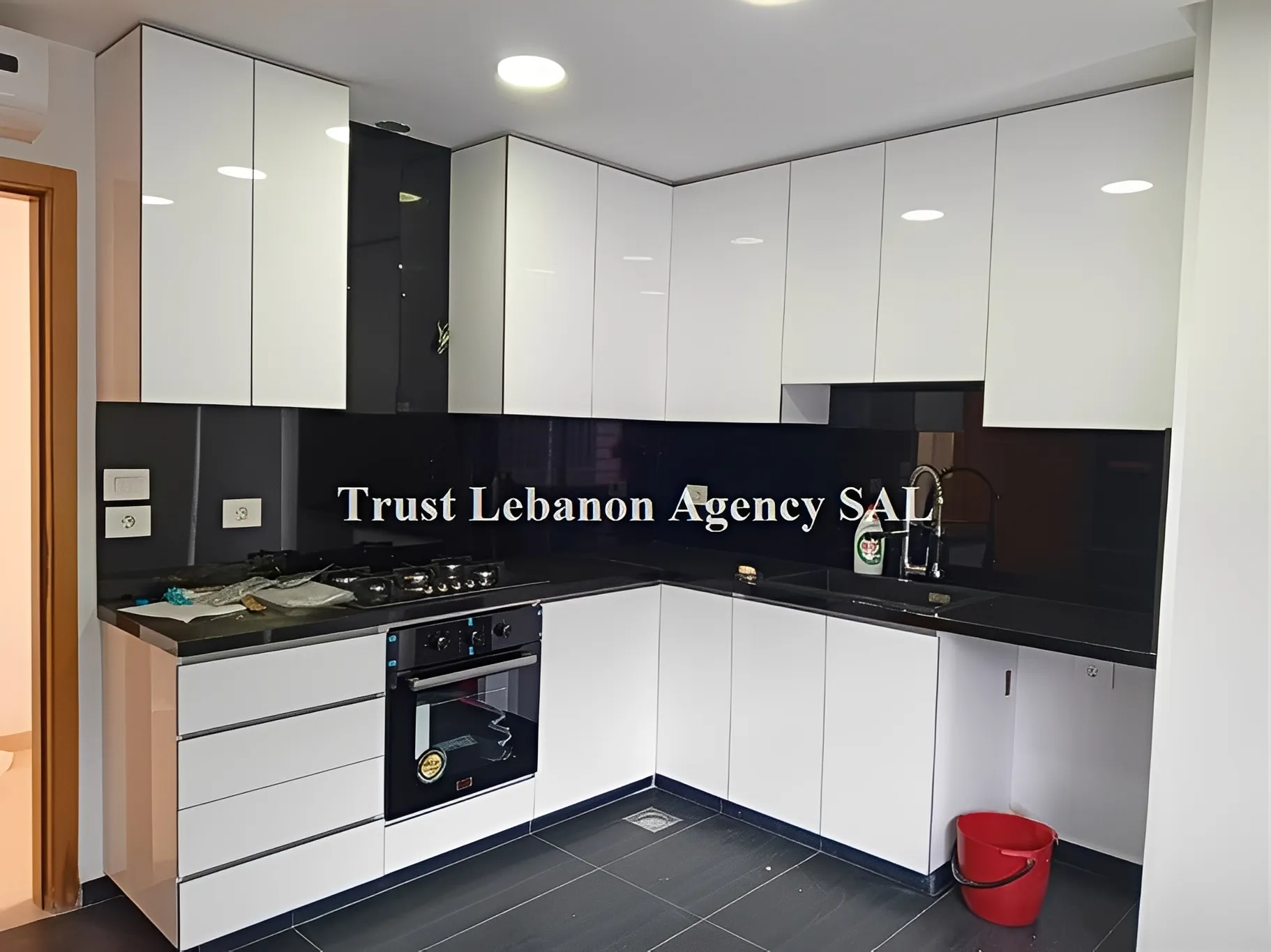 Triplex for Rent in yarzeh Baabda Lebanon