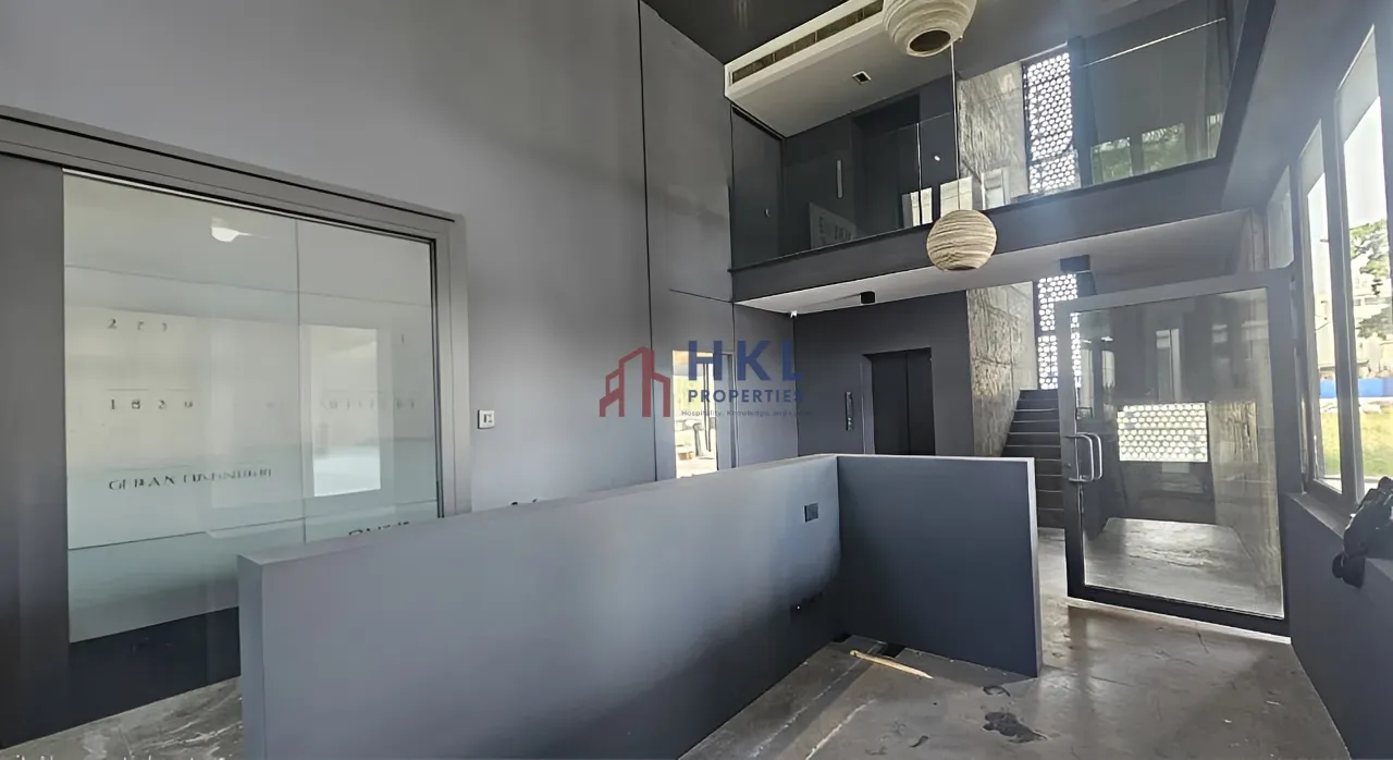 Office for rent in Sea Side Rd, Lebanon