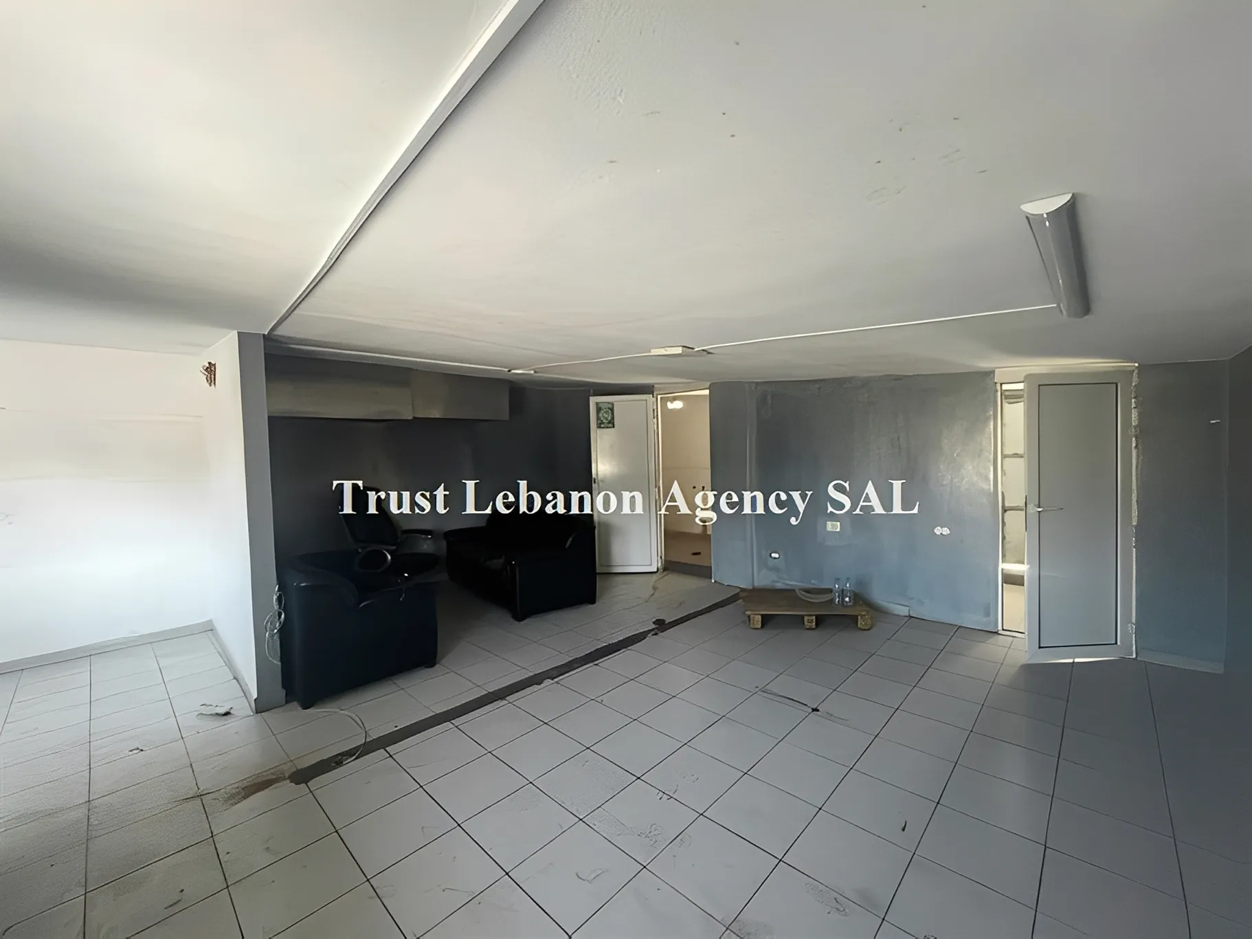 Office for rent in Metn, Zalka