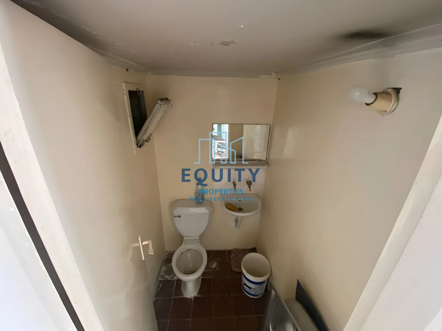 Shop for rent in Mansourieh, Lebanon
