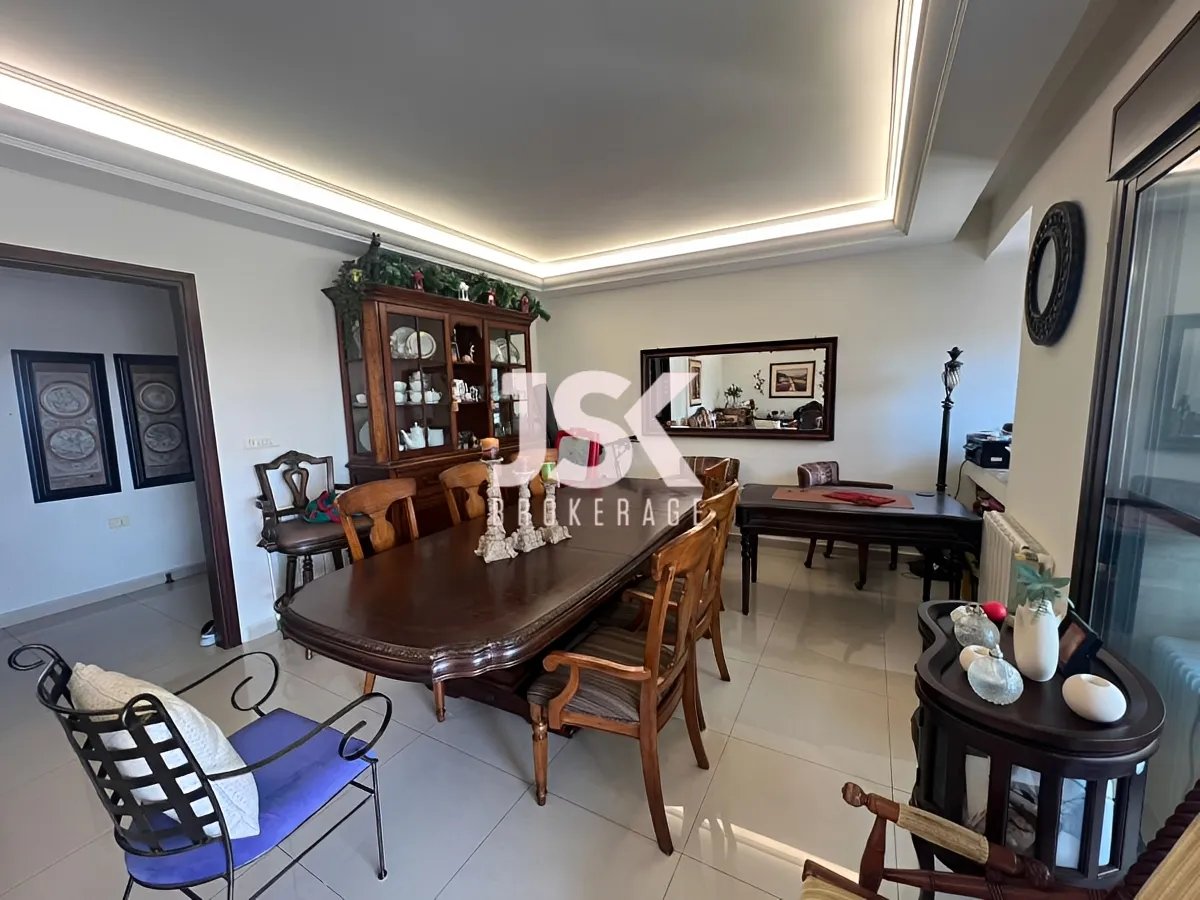 Apartment for Sale in Horch Tabet - 3 bed, 3 bath