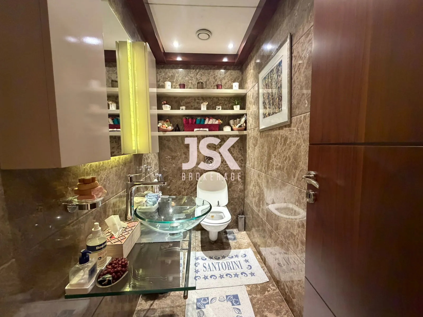 Apartment for Sale in Ain Al Tineh
