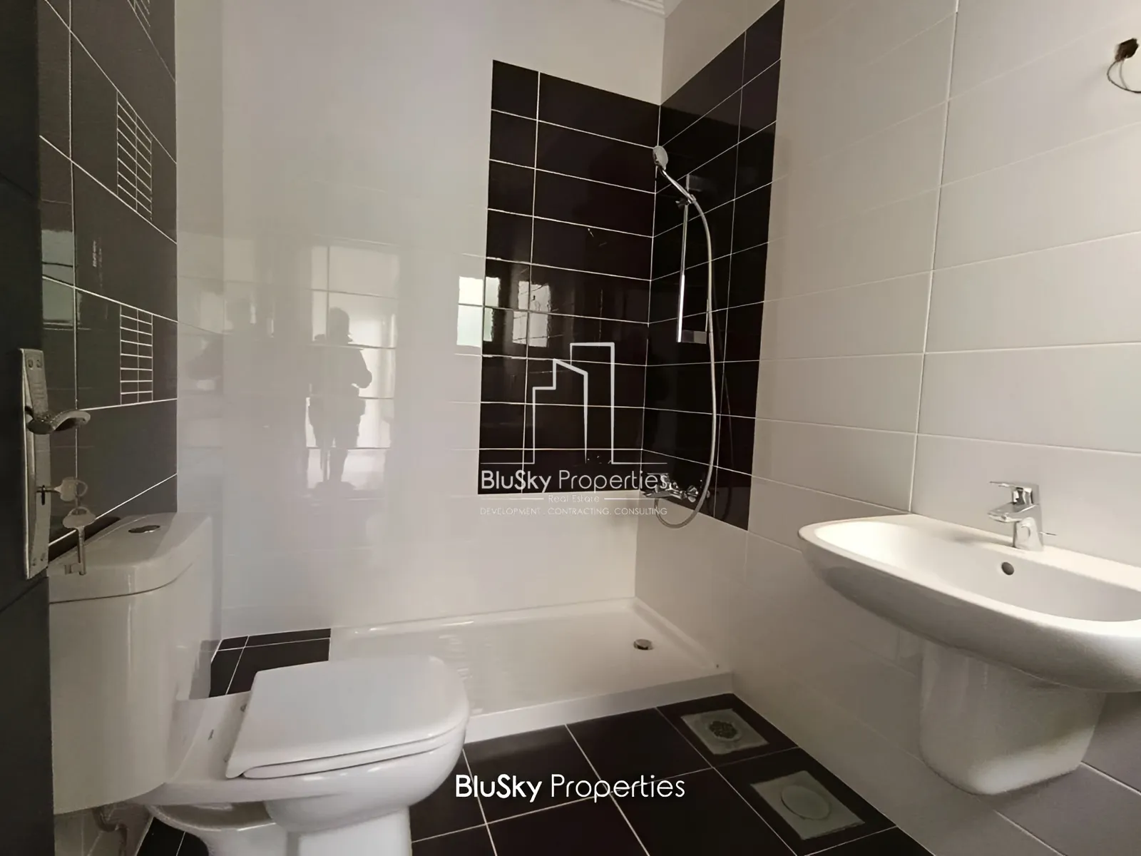 Apartment for Sale in Kfarhbeb