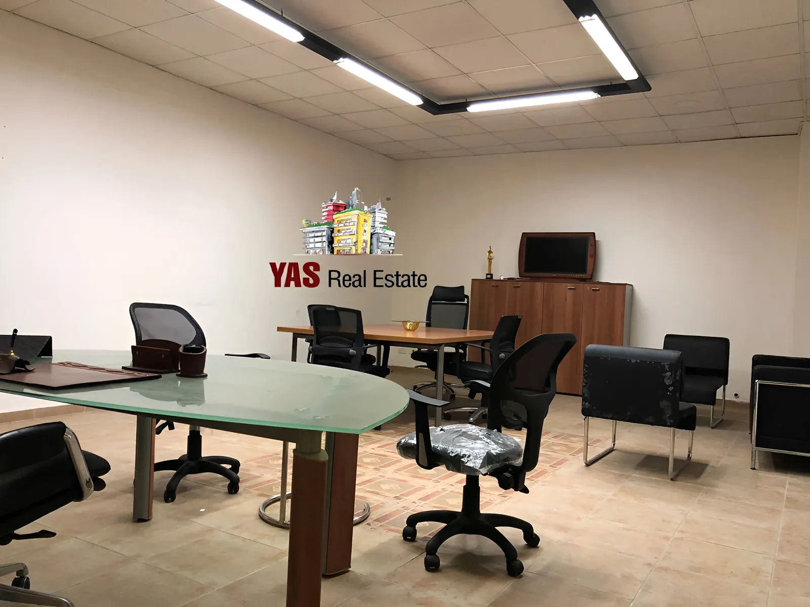 Showroom for Sale in Bsalim