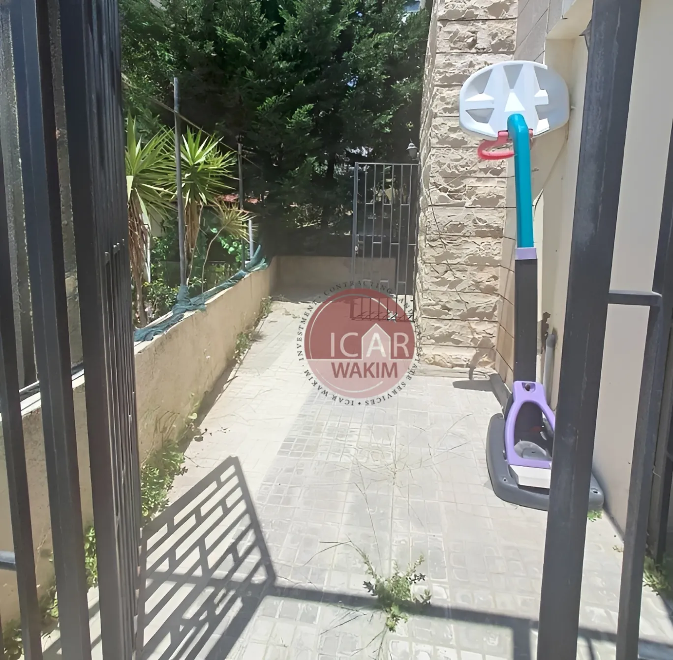 Apartment for sale in Mazraat Yachoua, Lebanon - 2 bed, 2 bath