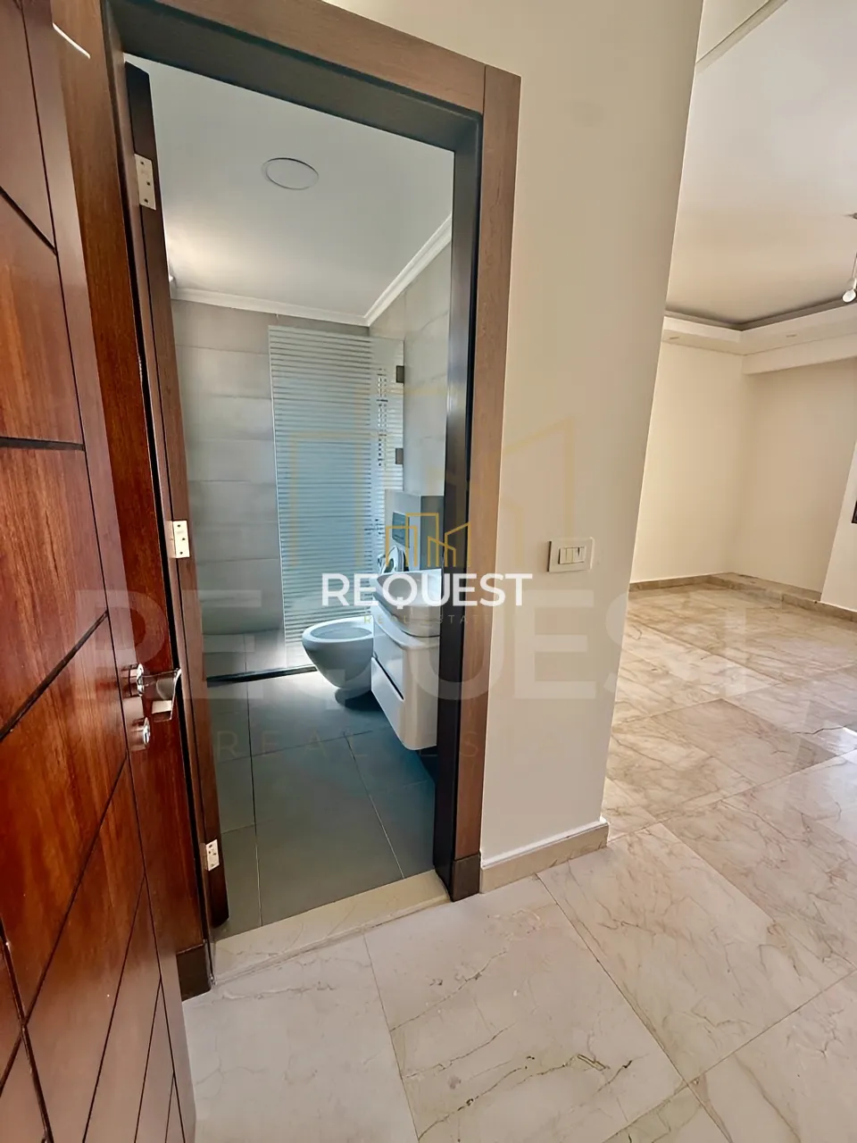 Apartment for rent in Spears, beirut, lebanon