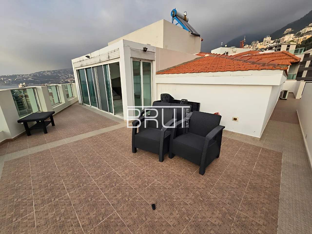 Apartment for Sale in Haret Sakher