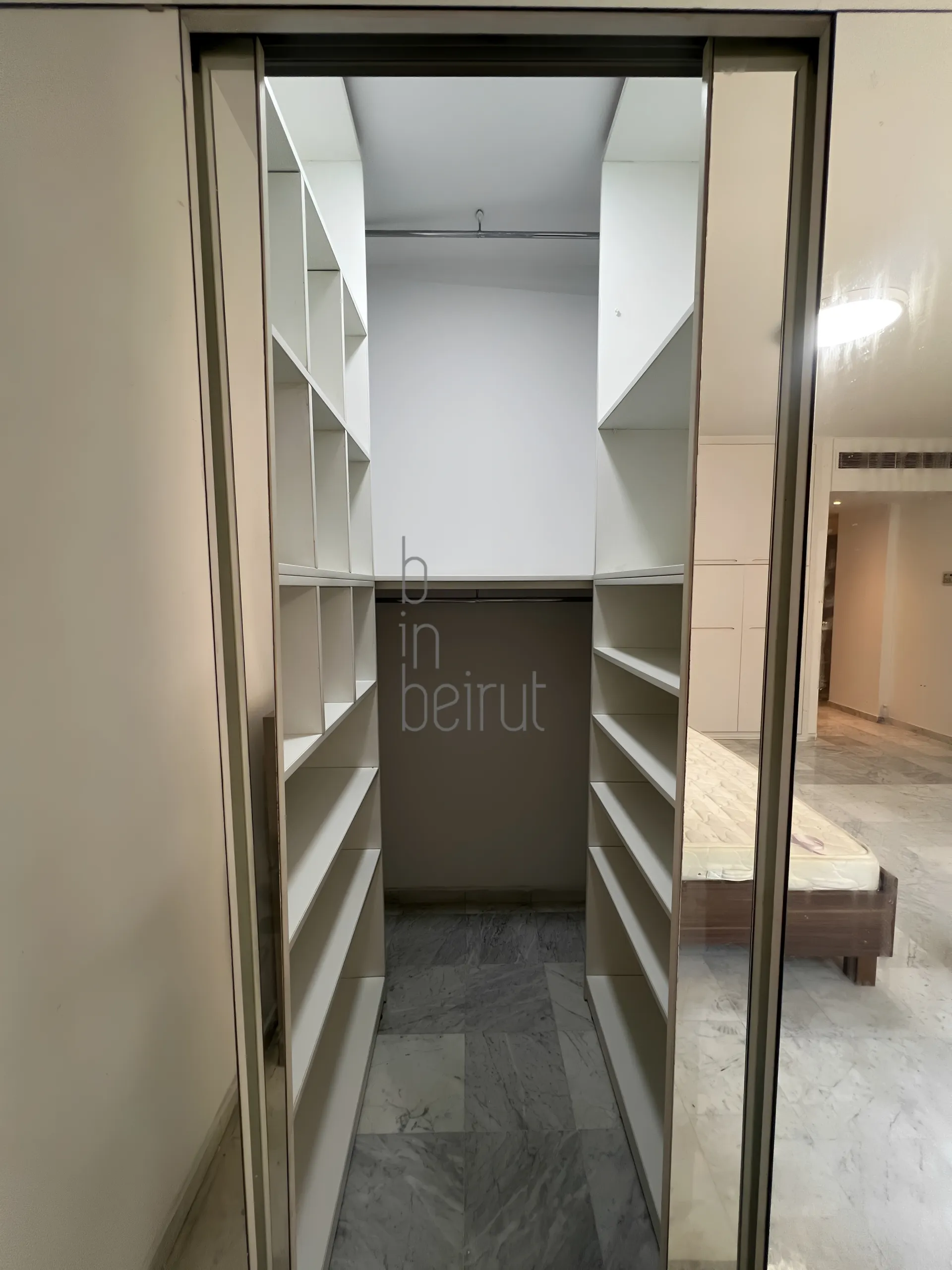Apartment for Sale in Zarhat el Ihssan