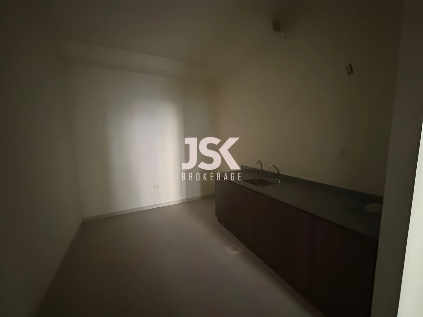 Office for Rent in Zalqa