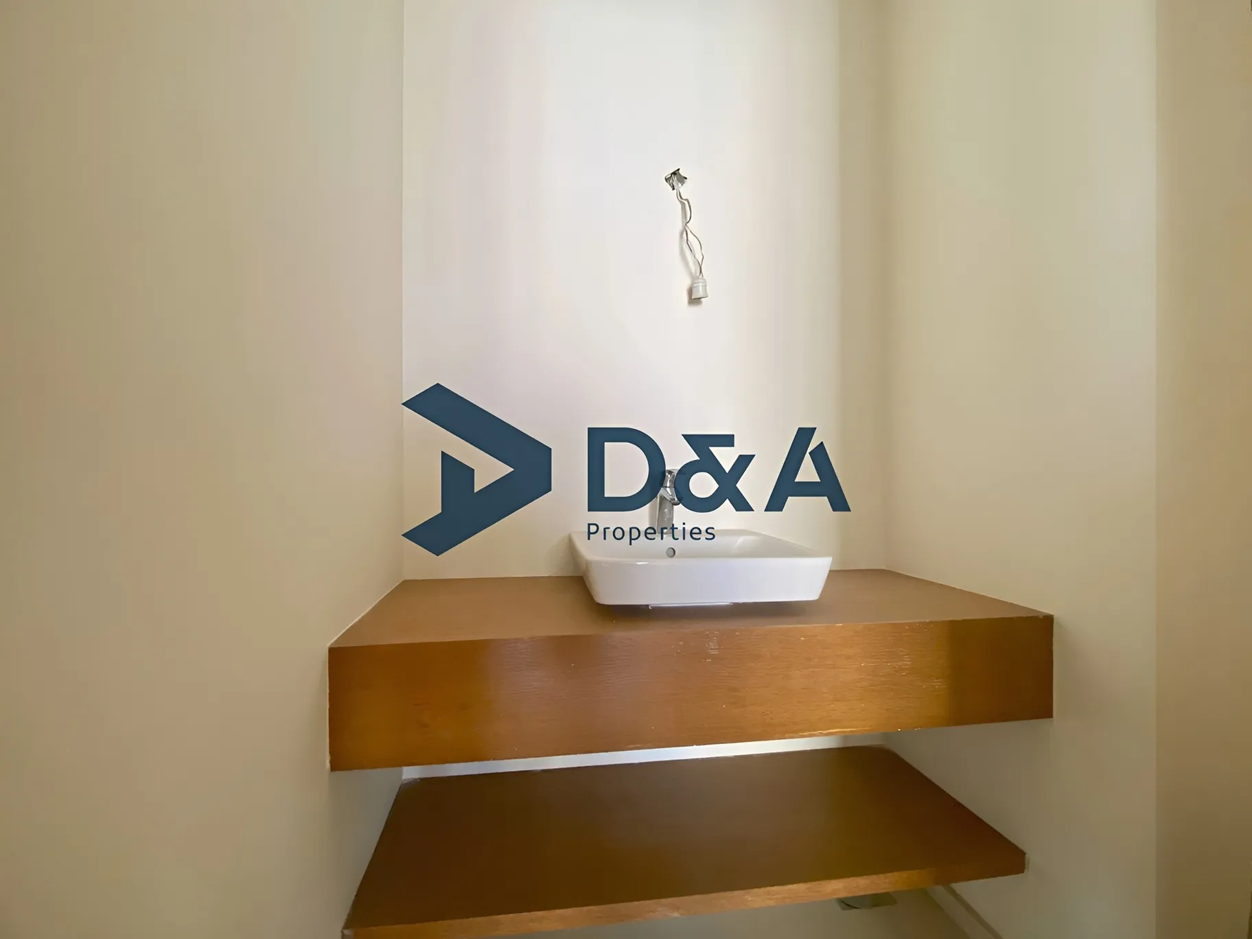 Apartment for rent in Ain Al Mraiseh, Beirut, Lebanon