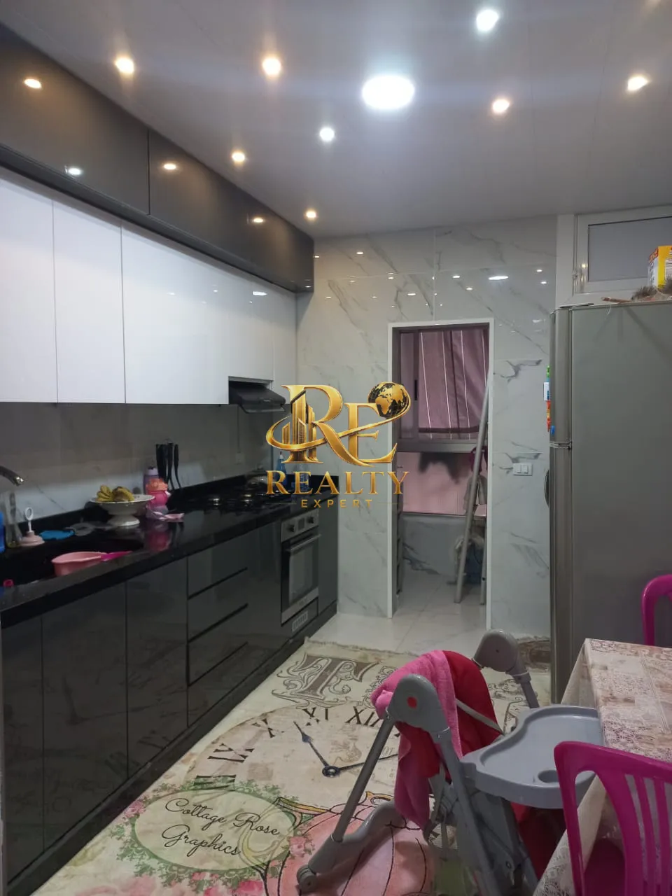 شقة for sale in بيروت، لبنان