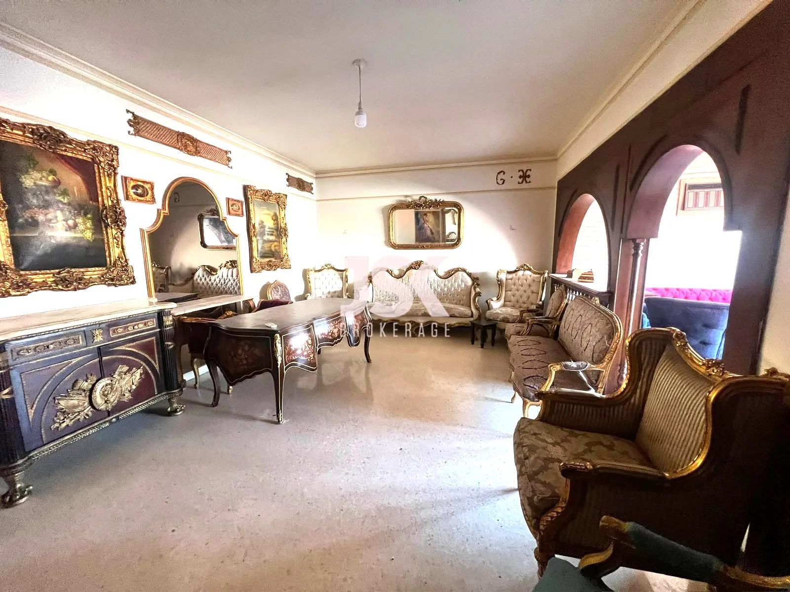 Apartment for Sale in Forn El Chebbak