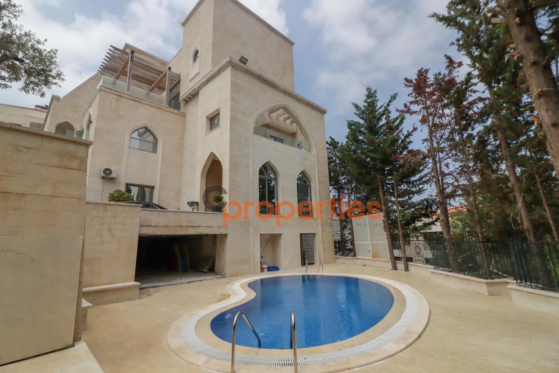 Villa for sale in Mtayleb, Lebanon
