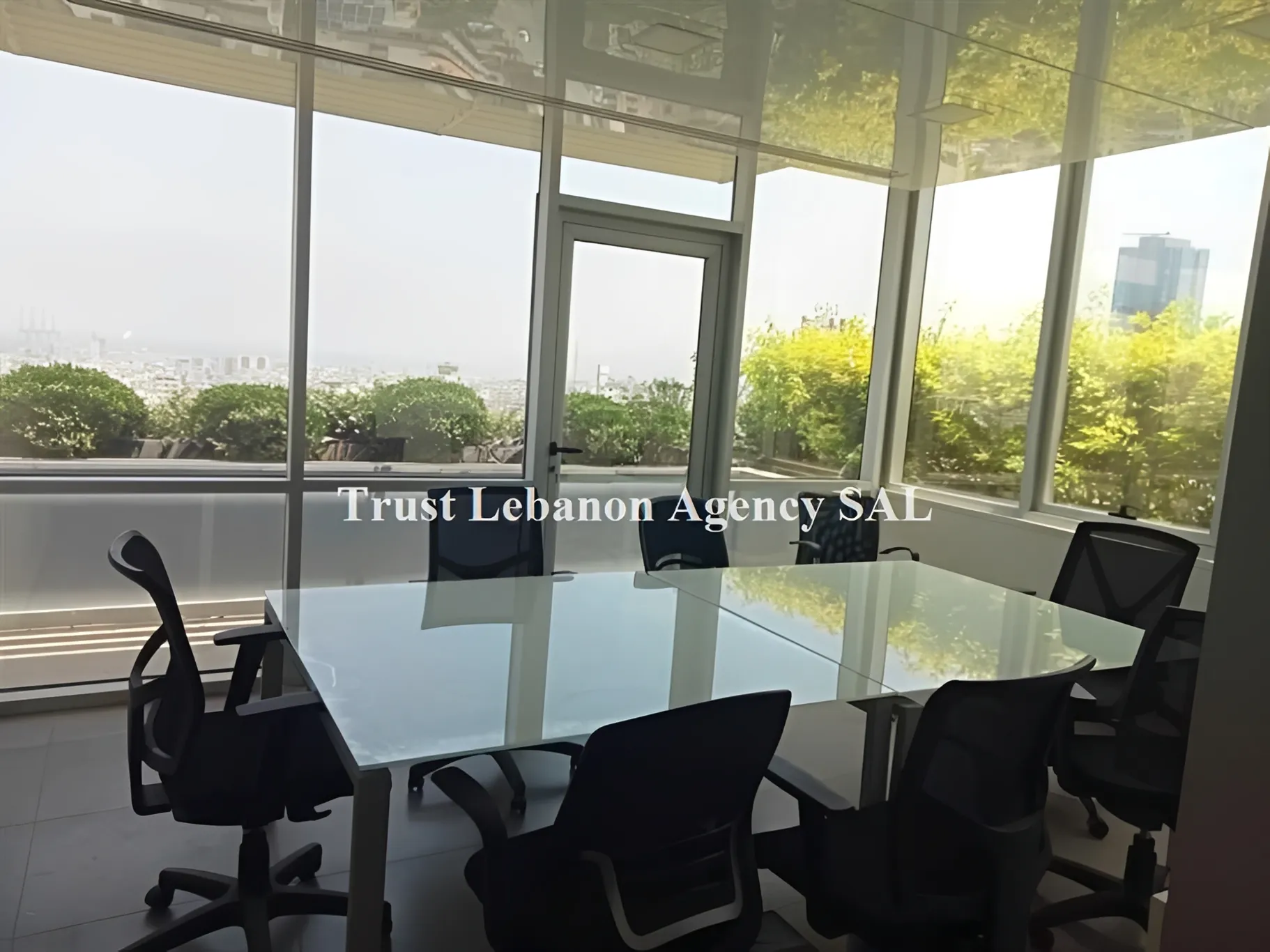 Office for rent in Metn, Sin El Fil