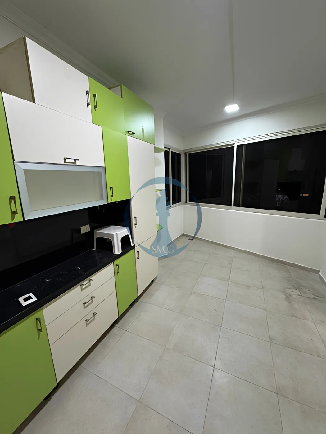 Apartment for sale in Haret Sakher