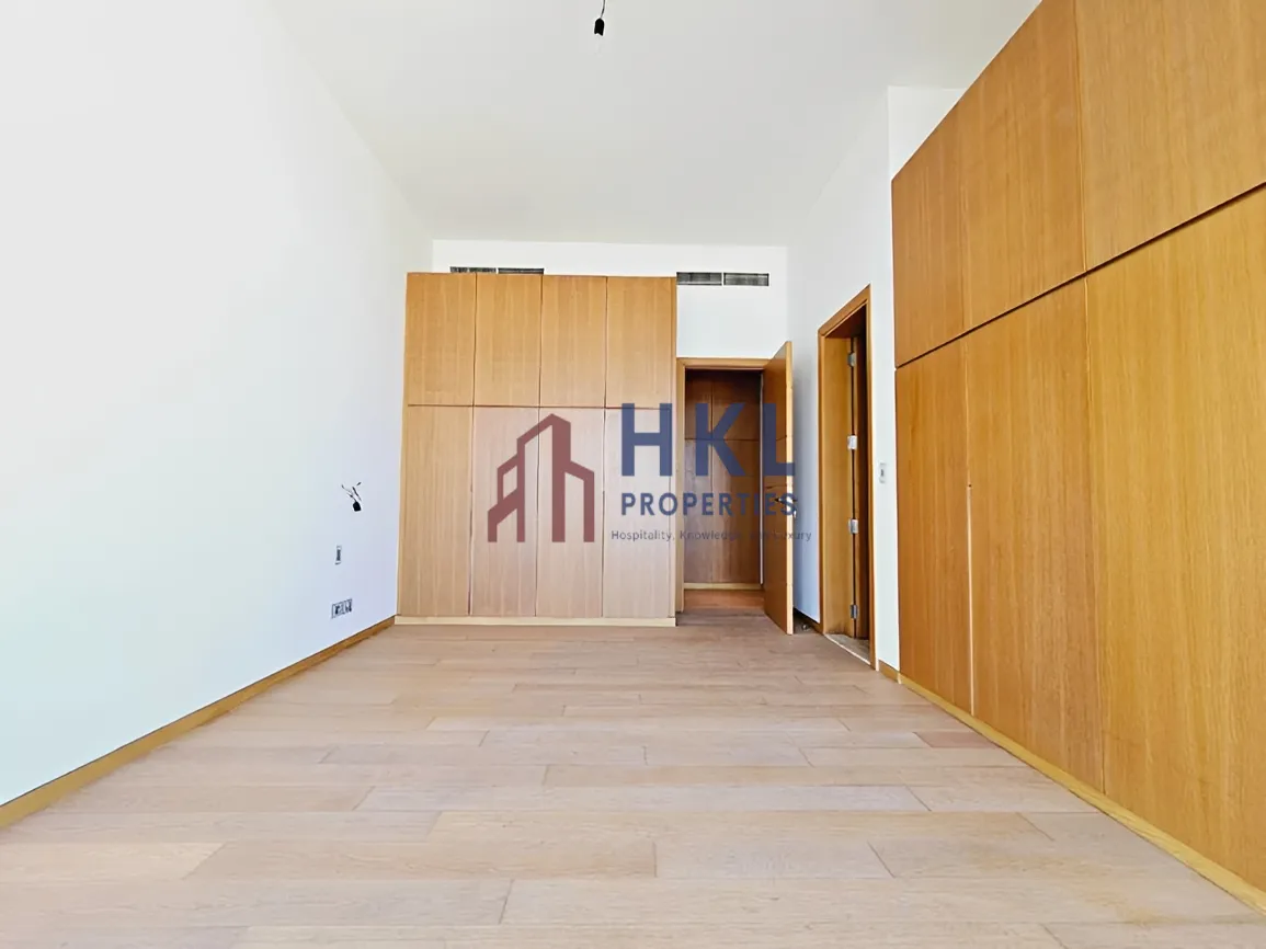 Apartment for rent in Achrafieh, Beirut, Lebanon - 3 bed, 4 bath