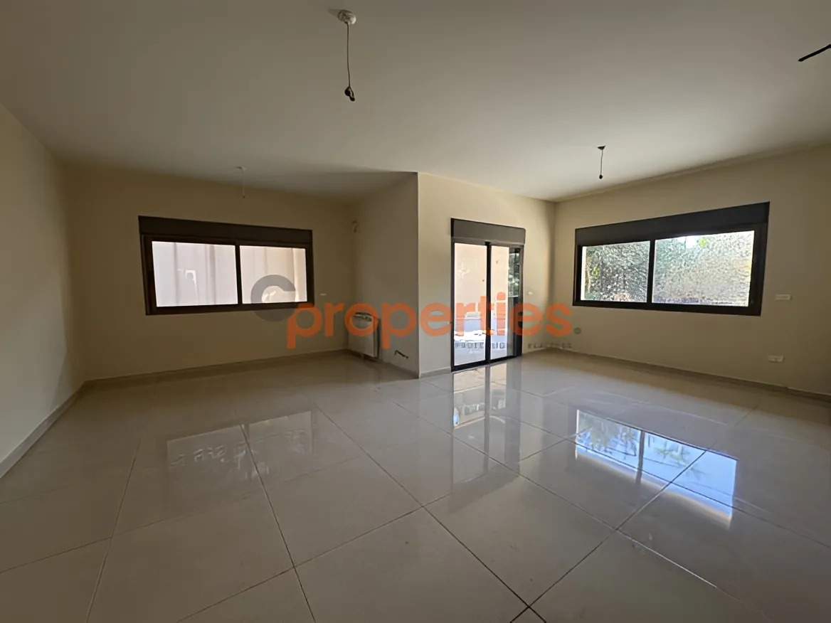 Apartment for Sale in Mazraat Yachoua - 3 bed, 3 bath