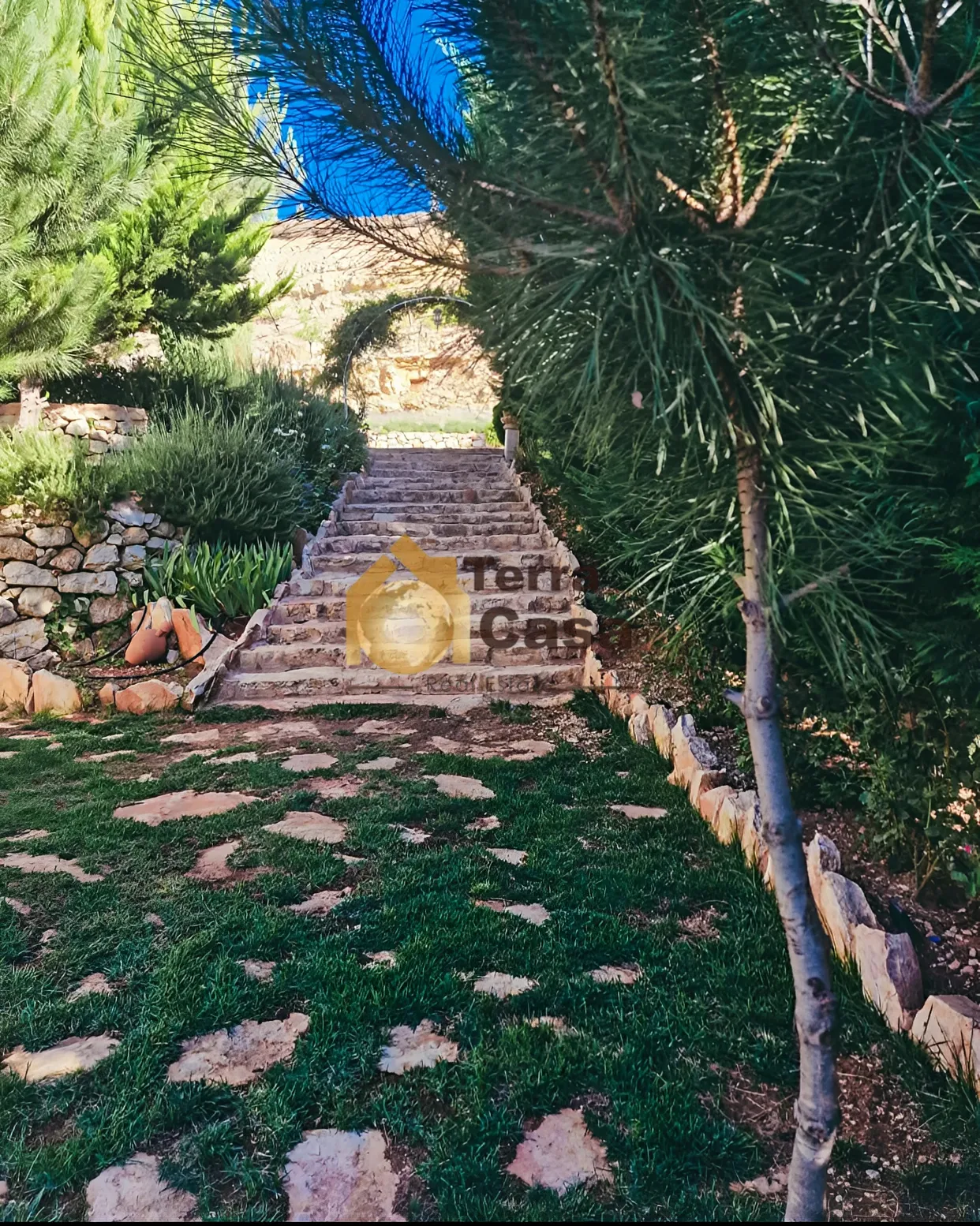 Land for Sale in Saghbine