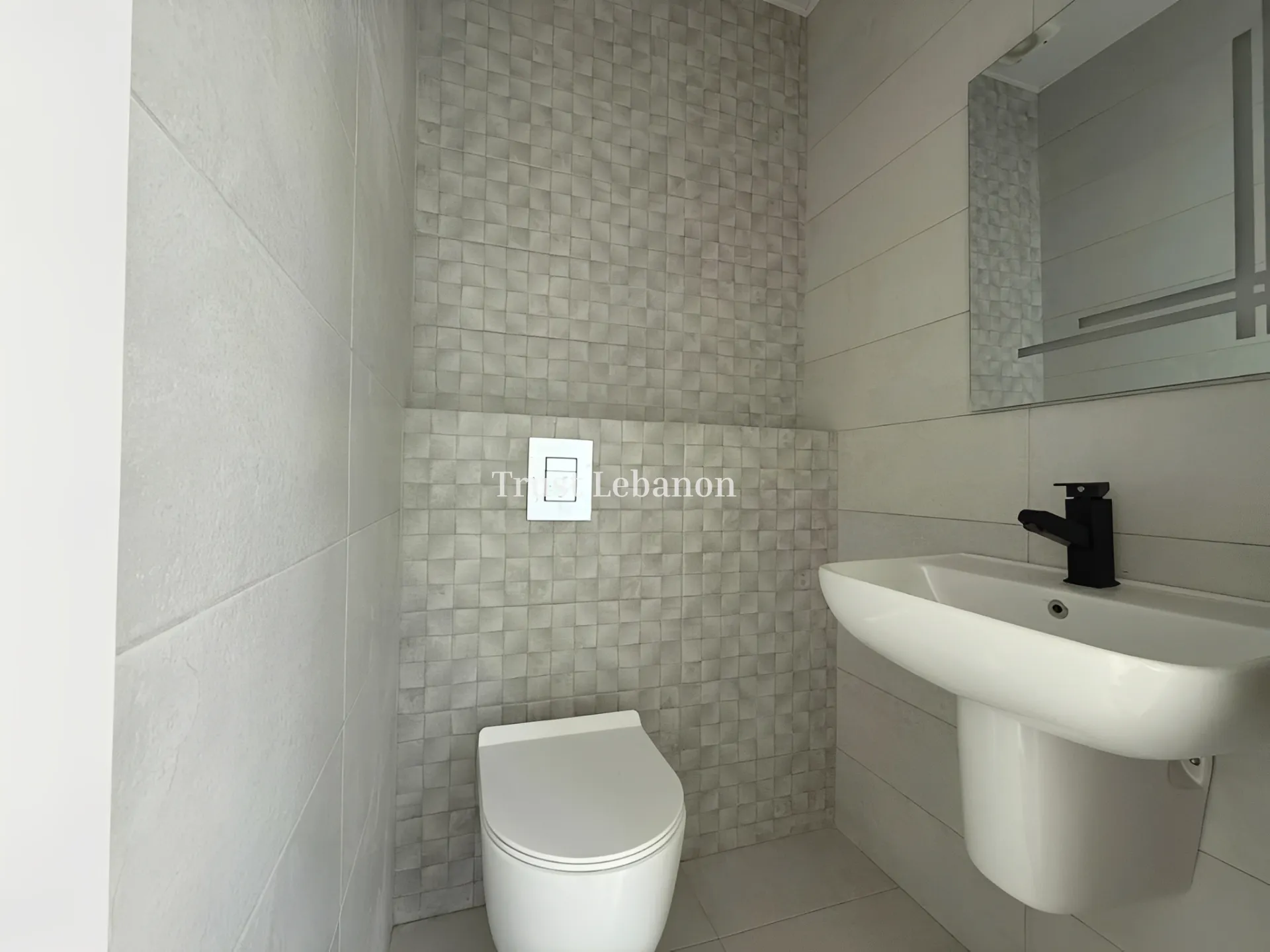 Office for rent in Beit Meri, Lebanon