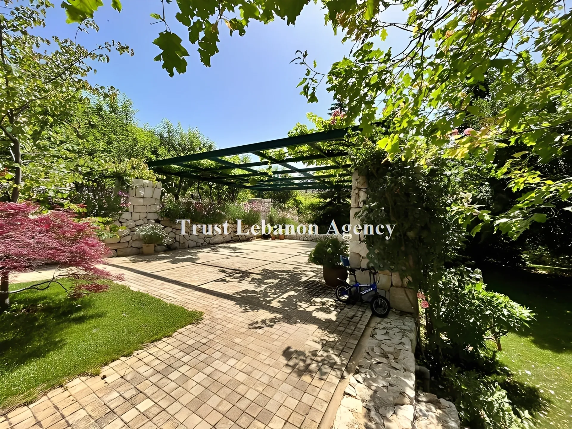 Villa for Sale in Metn Baskinta Lebanon - 7 bed, 7 bath