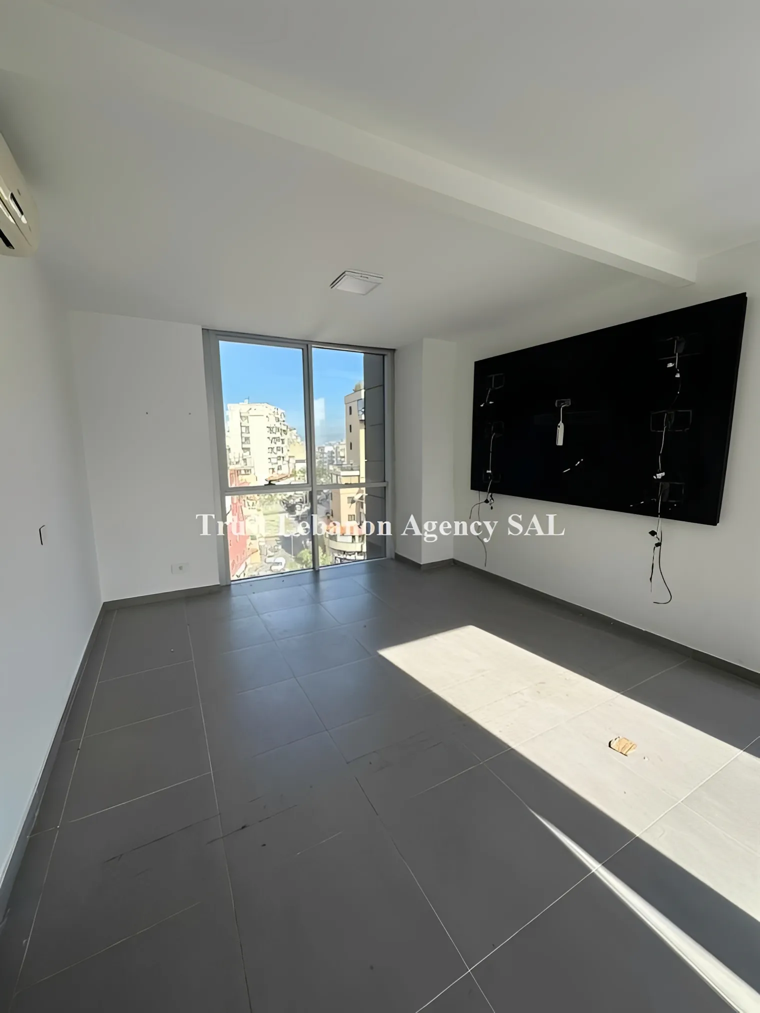 Office For Rent in Metn, Sin El Fil