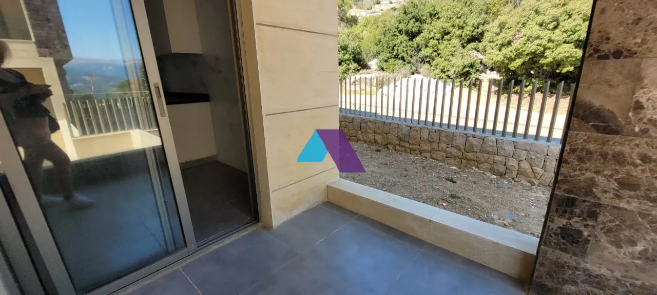 Apartment for Sale in Baabdat