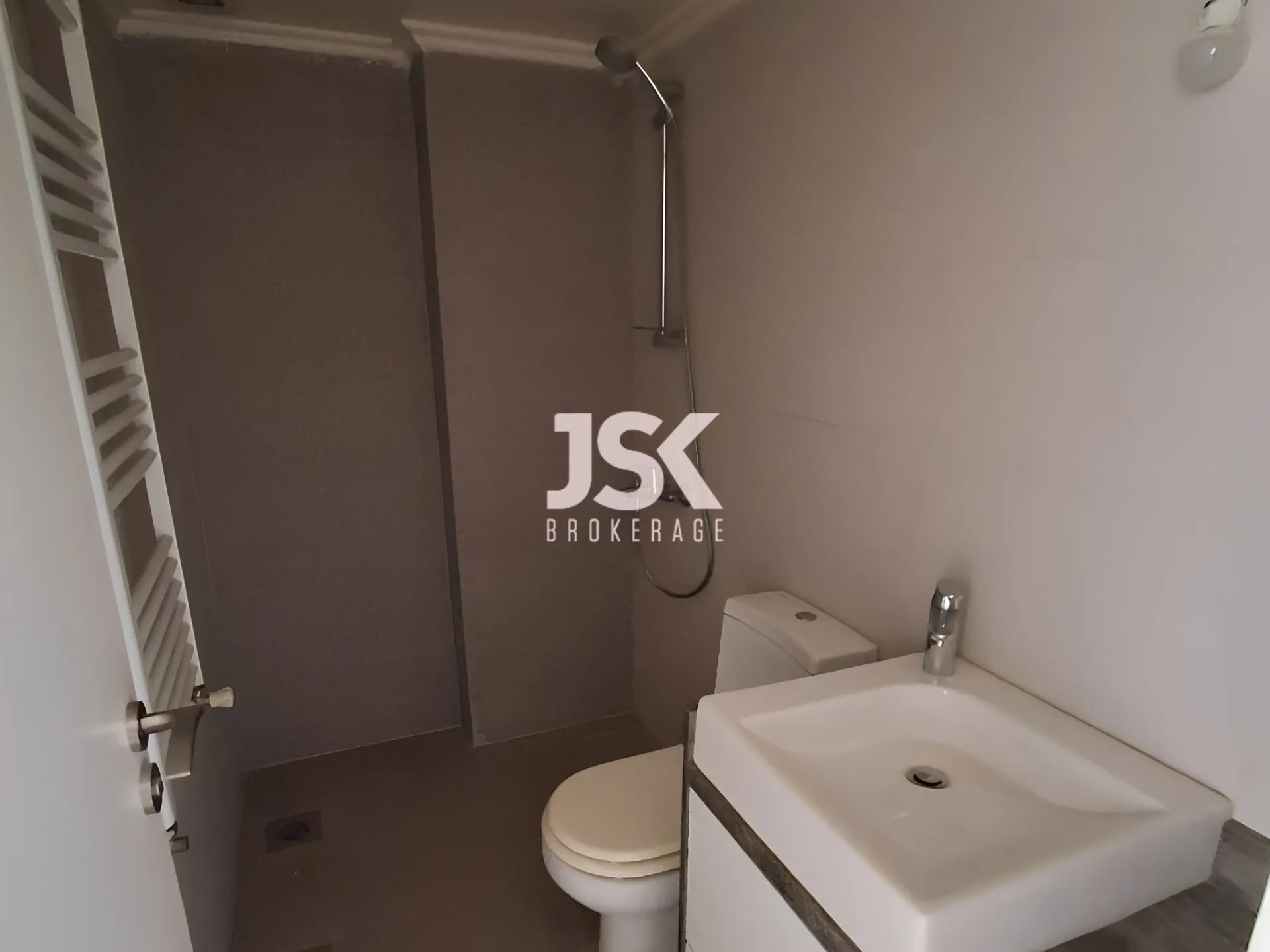 Apartment for Rent in Ain Saadeh