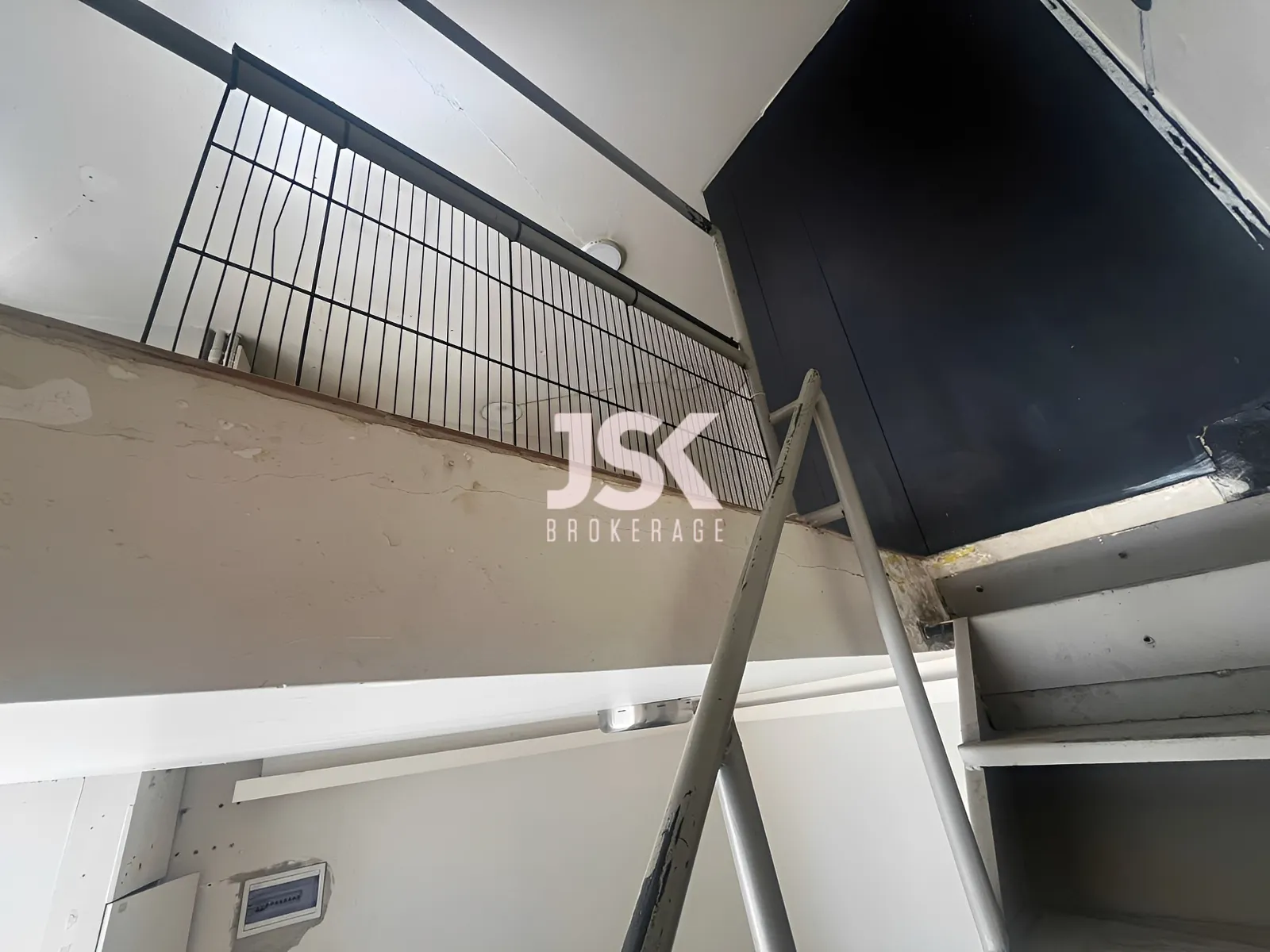 Shop for Rent in Achrafieh