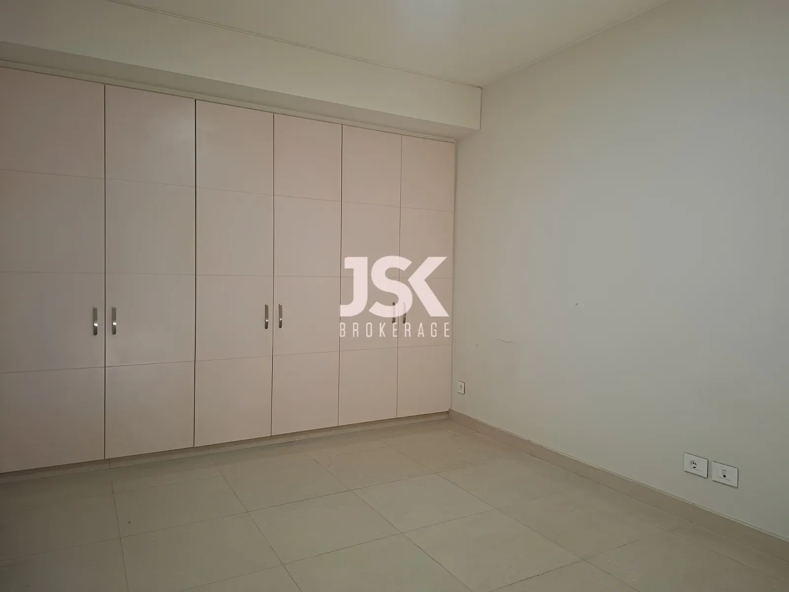 Apartment for Rent in Hamra