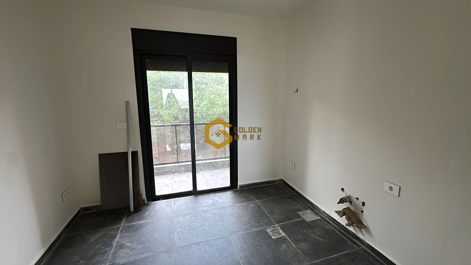 Apartment for Sale in Daoura - 3 bed, 3 bath