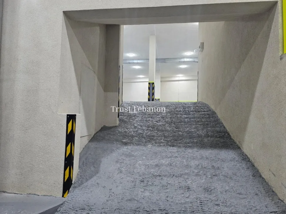 Warehouse for sale in Baabda, Lebanon