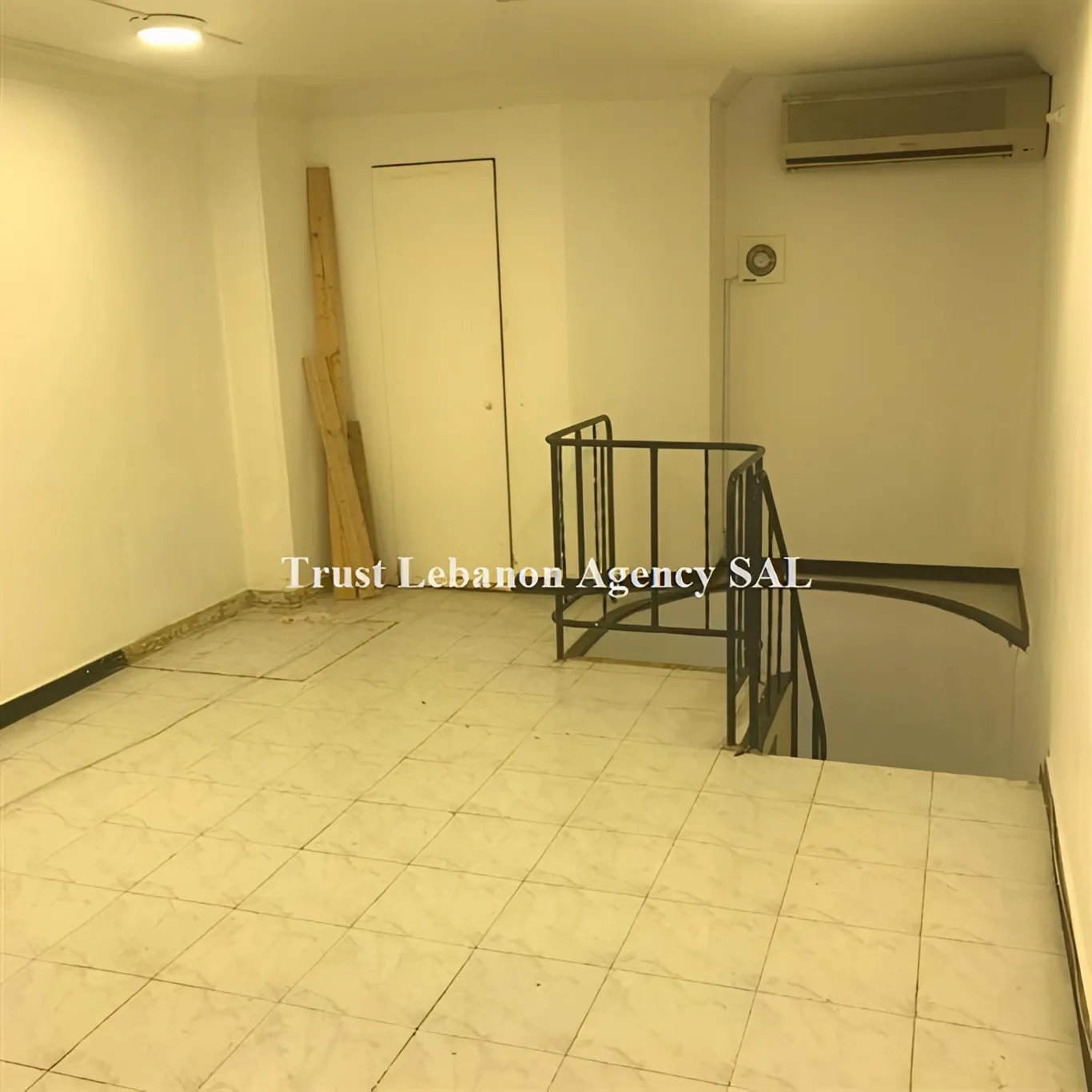 Shop For Sale in Metn, Sin El Fil