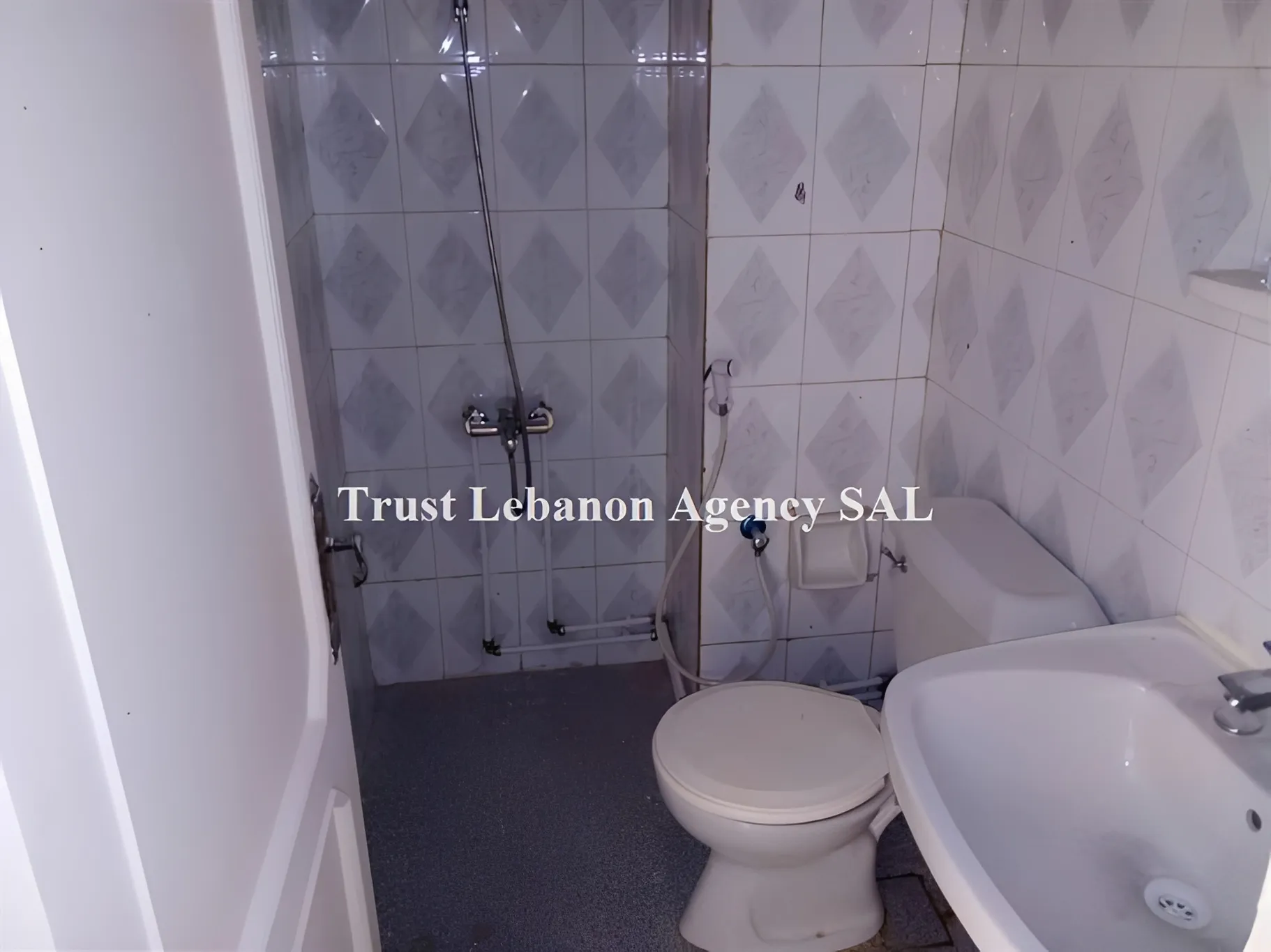 Apartment for Sale in Aramoun Alay
