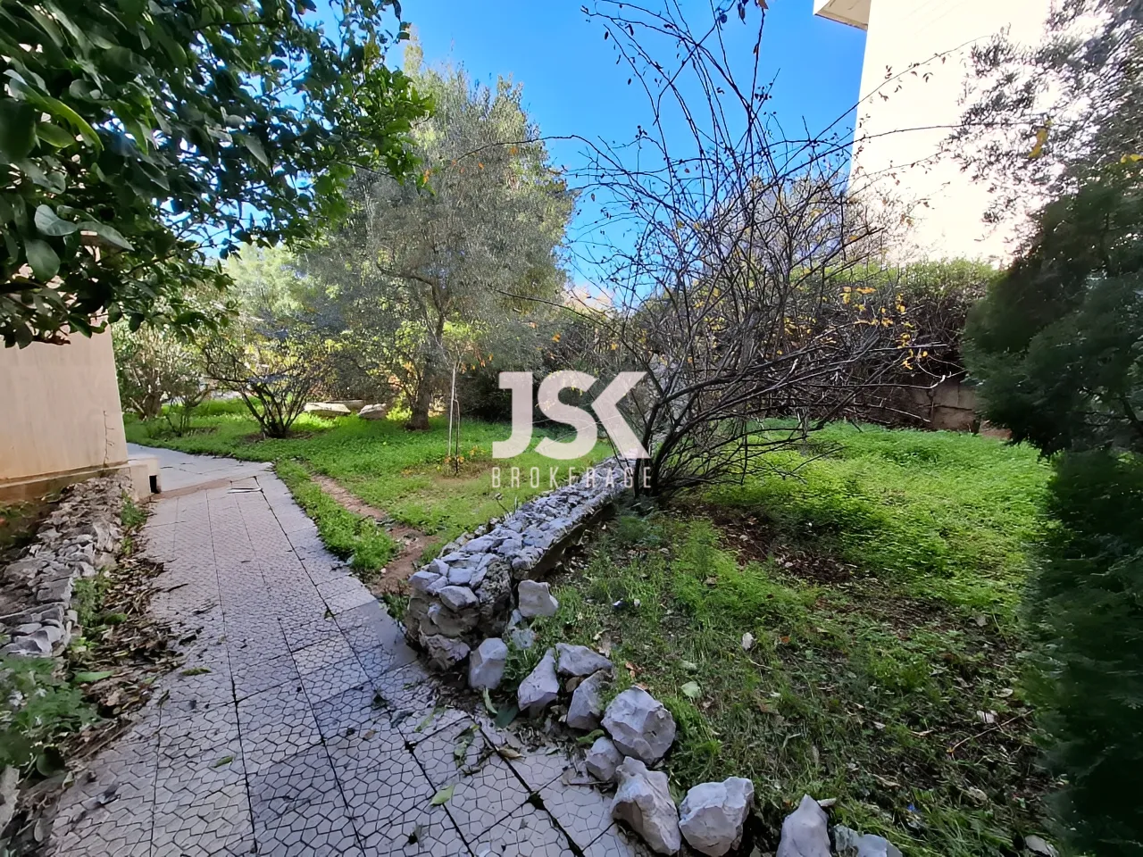 Apartment for Rent in Ajaltoun