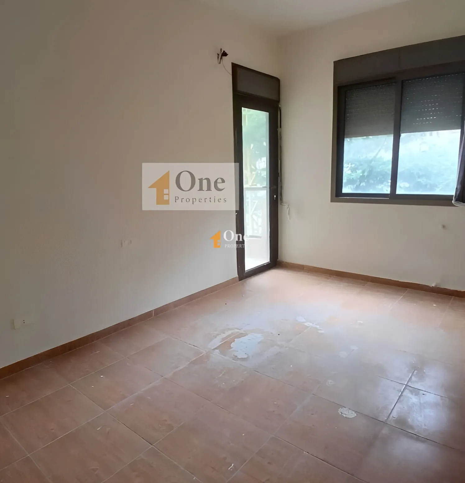 Apartment for sale in Ain Aalaq, Lebanon - 3 bed, 2 bath