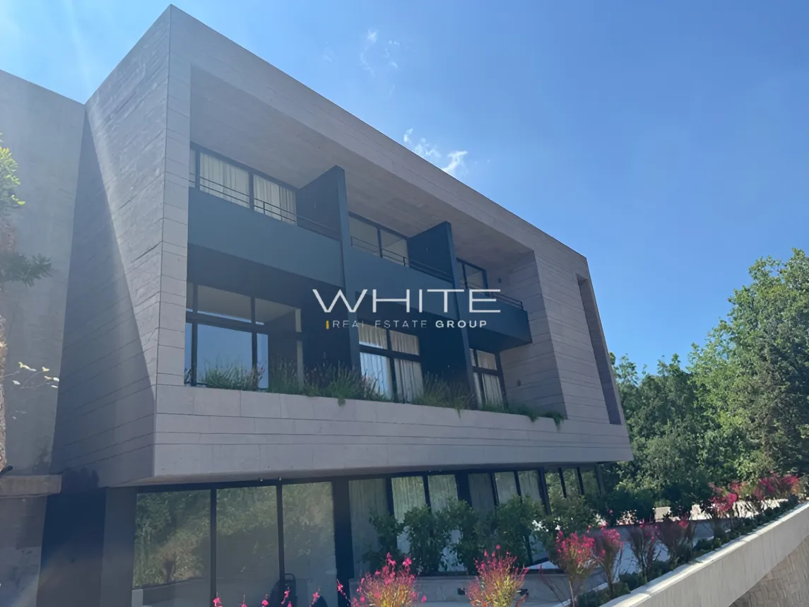 Loft for sale in Mayrouba, Lebanon - 1 bed, 2 bath