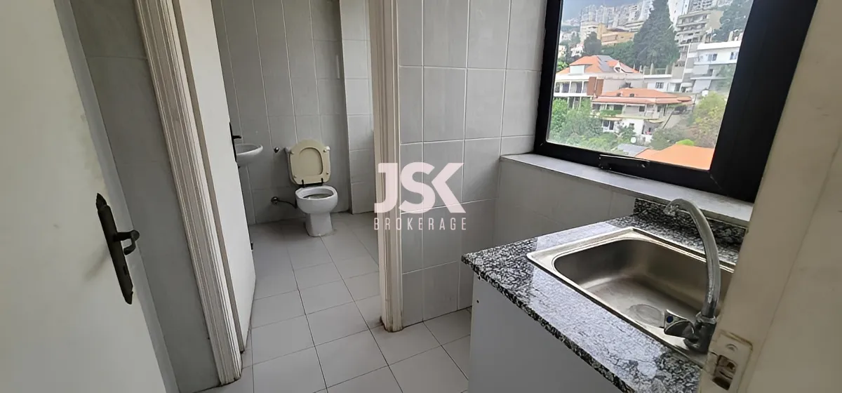 Office for sale in Jounieh