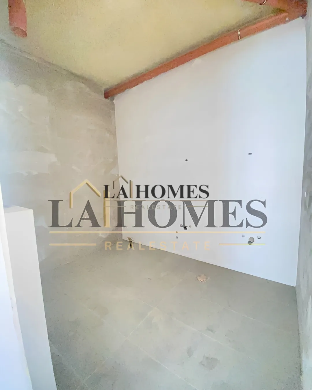 Apartment for sale in Mar Takla